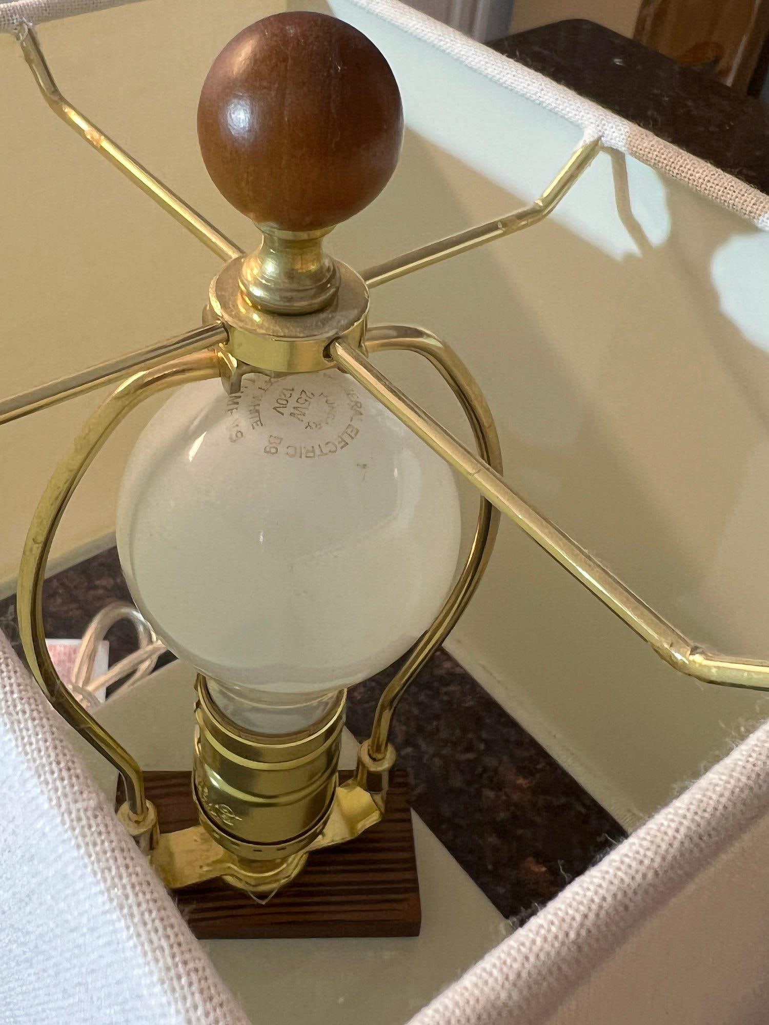 Vintage Lauren Ralph Lauren White Crackle Ceramic Square Table Lamp - 7