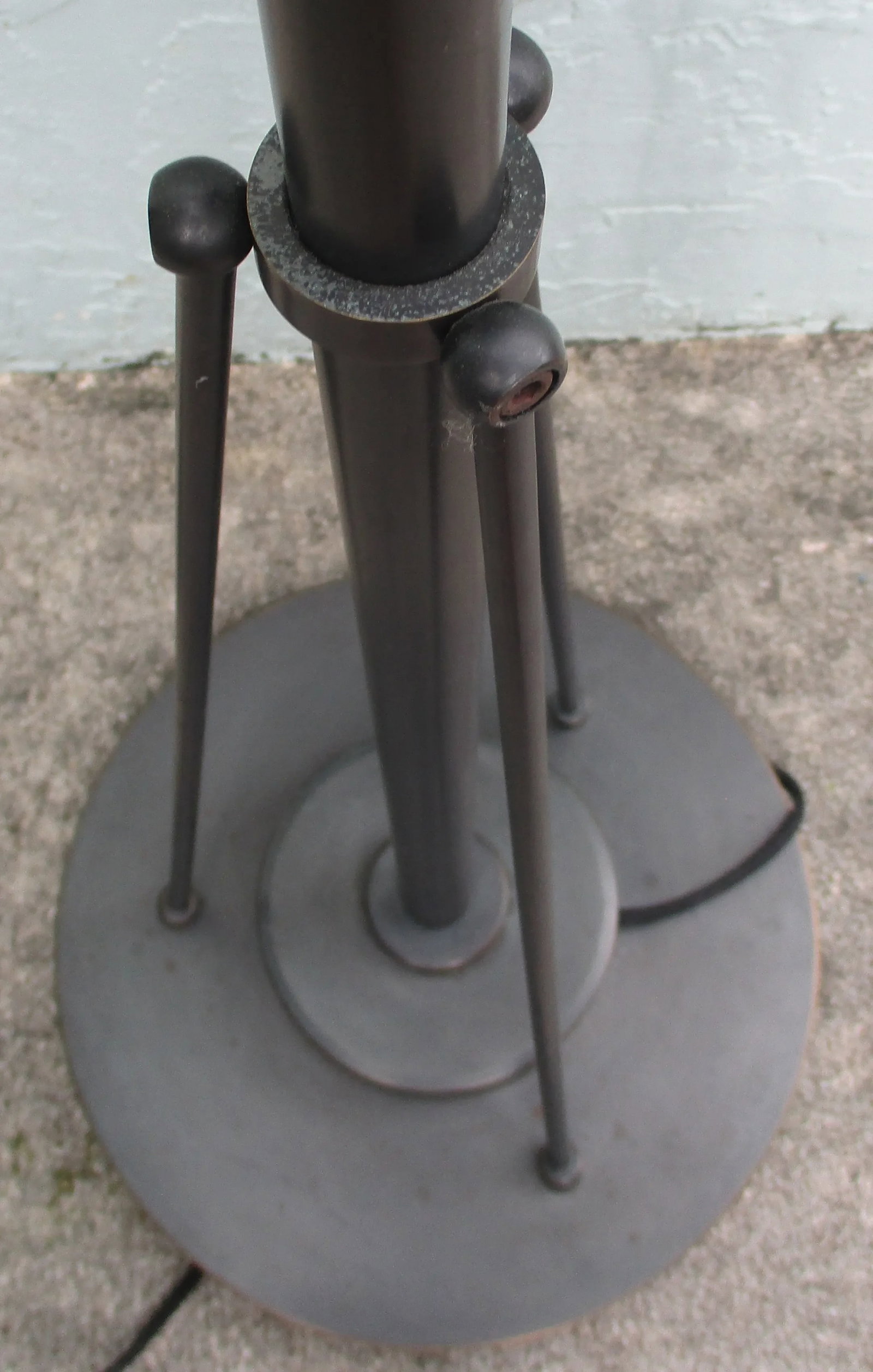 Architectural Counter Balance Counterpoise Floor Lamp in the Style of Edouard-Wilfred Buquet - 11