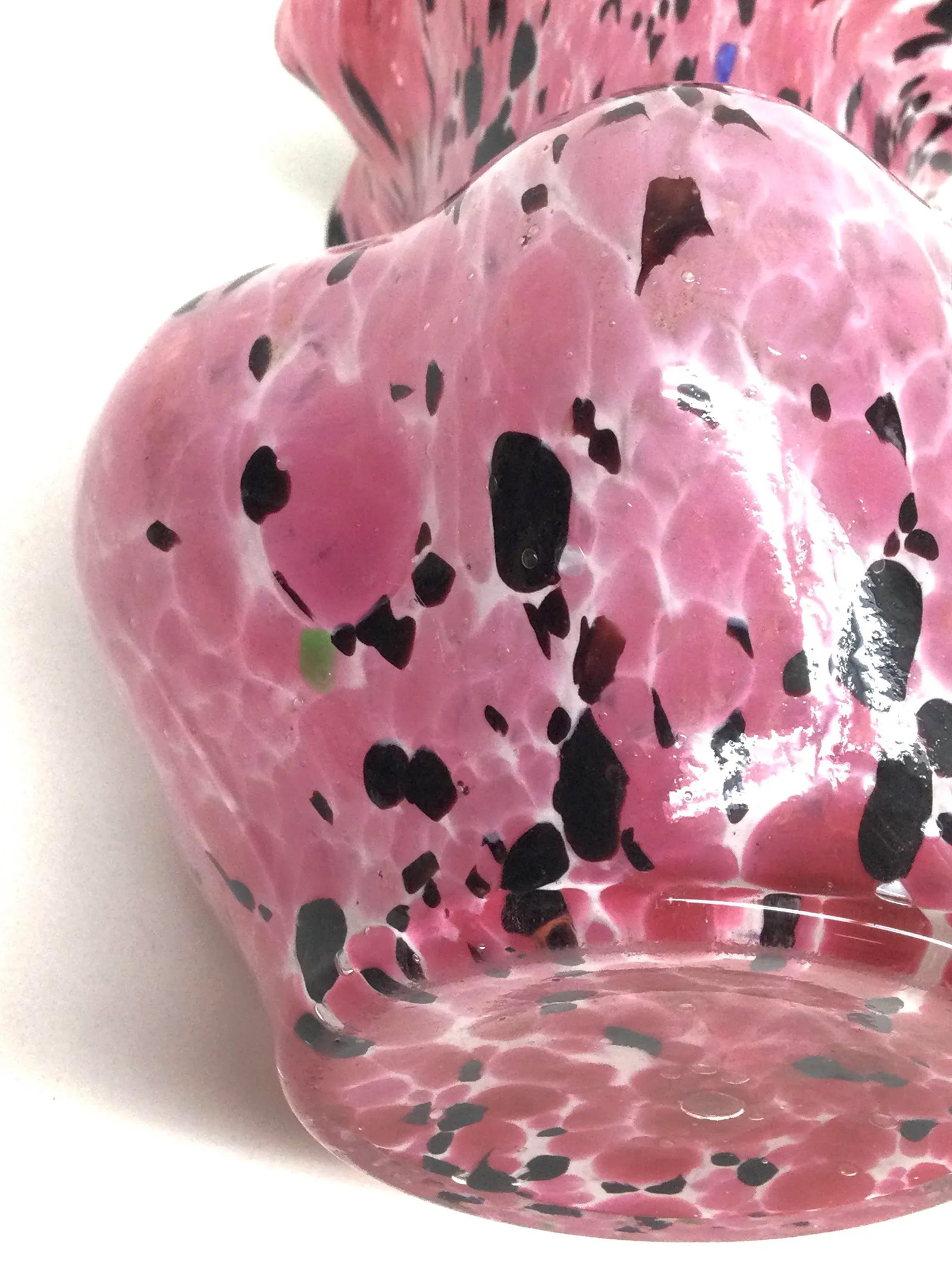 1970s Hand Blown Artisan Glass Bud Vase - 8