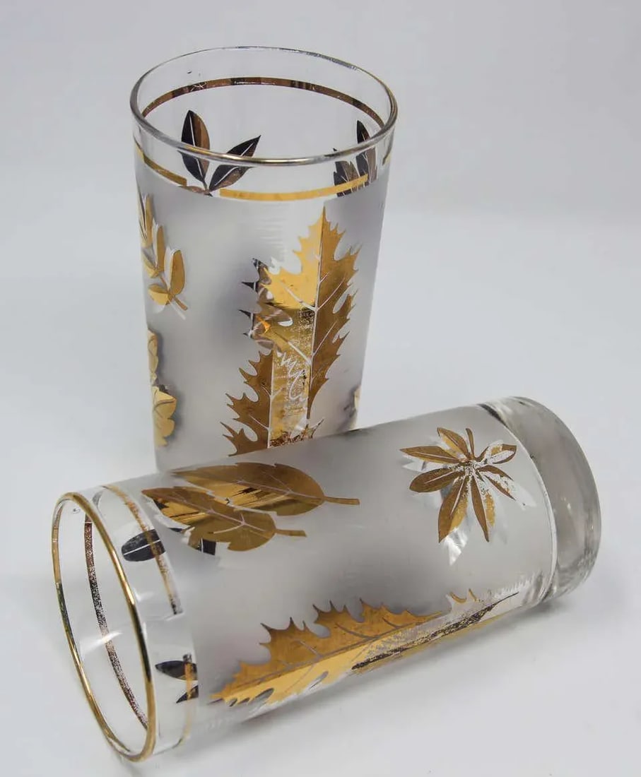 Vintage Mid 20th Century Cocktail Glasses by Libbey with Gold Leaf Design - Set of 4 - 5
