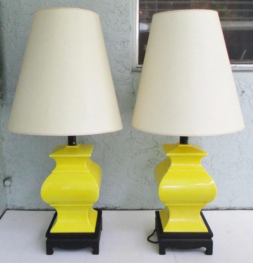 Mid-Century Modern Chapman Yellow Chinoiserie Table Lamps With Original Shades - a Pair - 13