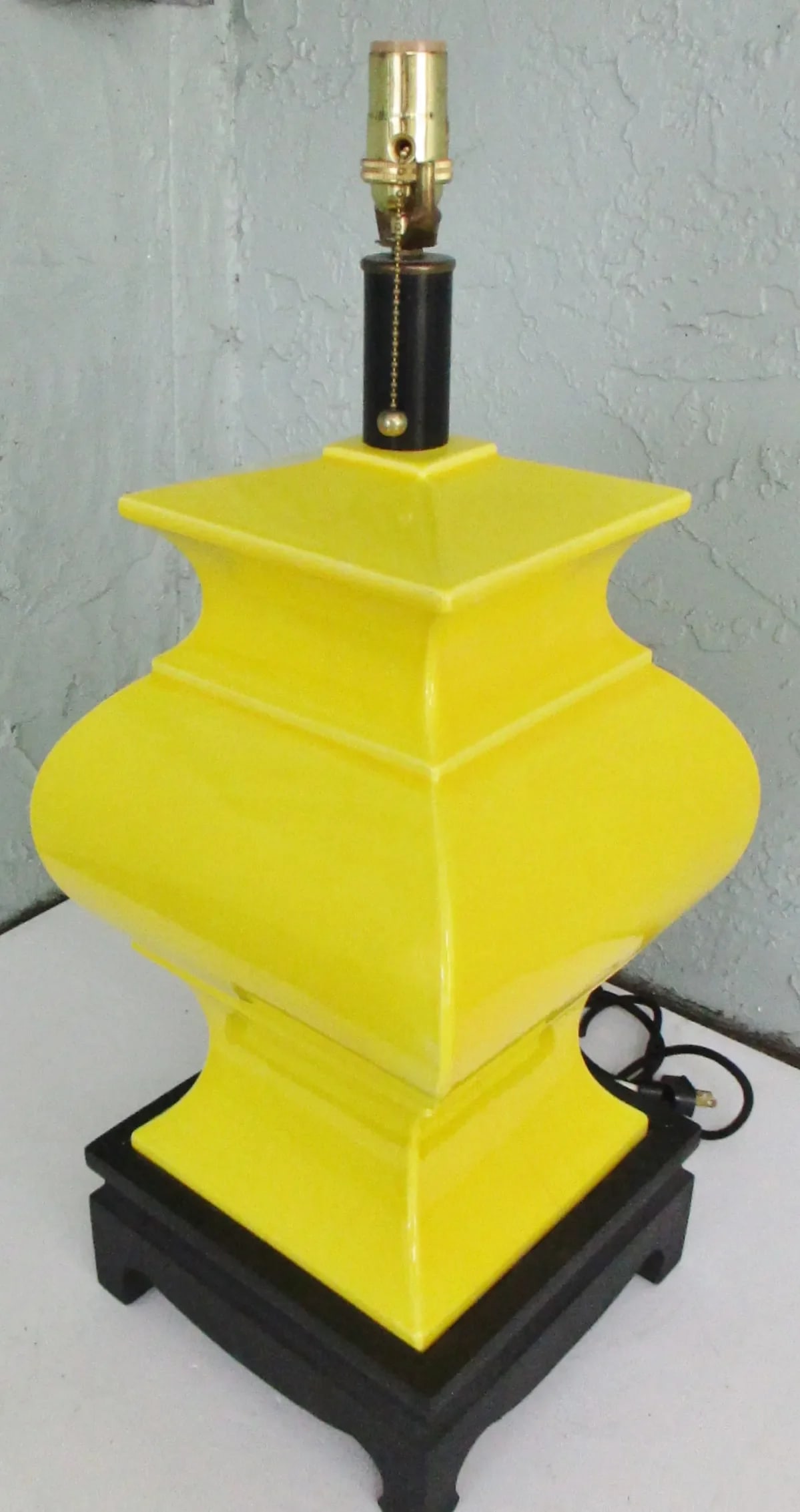 Mid-Century Modern Chapman Yellow Chinoiserie Table Lamps With Original Shades - a Pair - 5