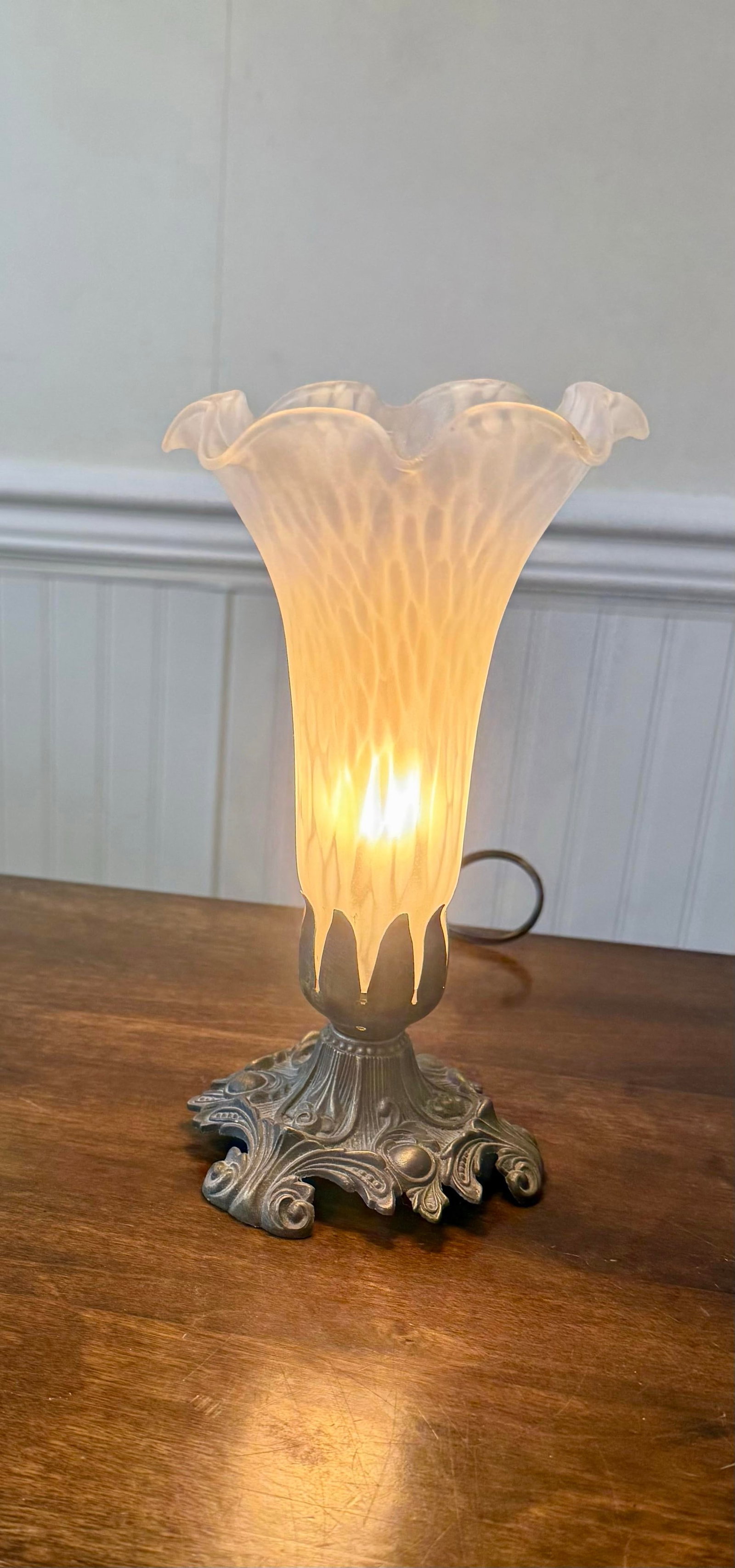 Meyda Art Nouveau Tiffany Pond Lily Accent Lamp - 11