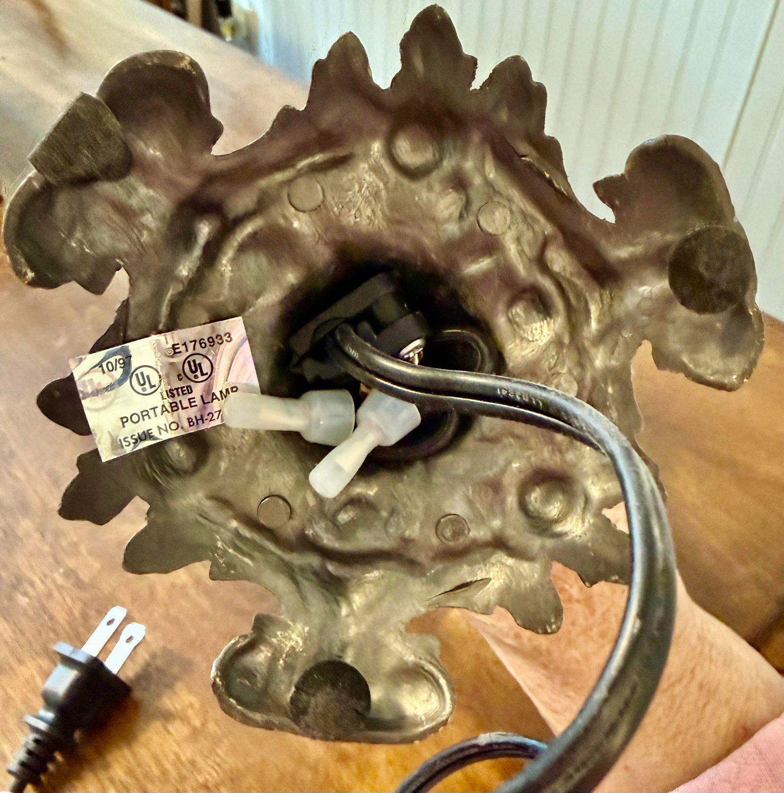 Meyda Art Nouveau Tiffany Pond Lily Accent Lamp - 3