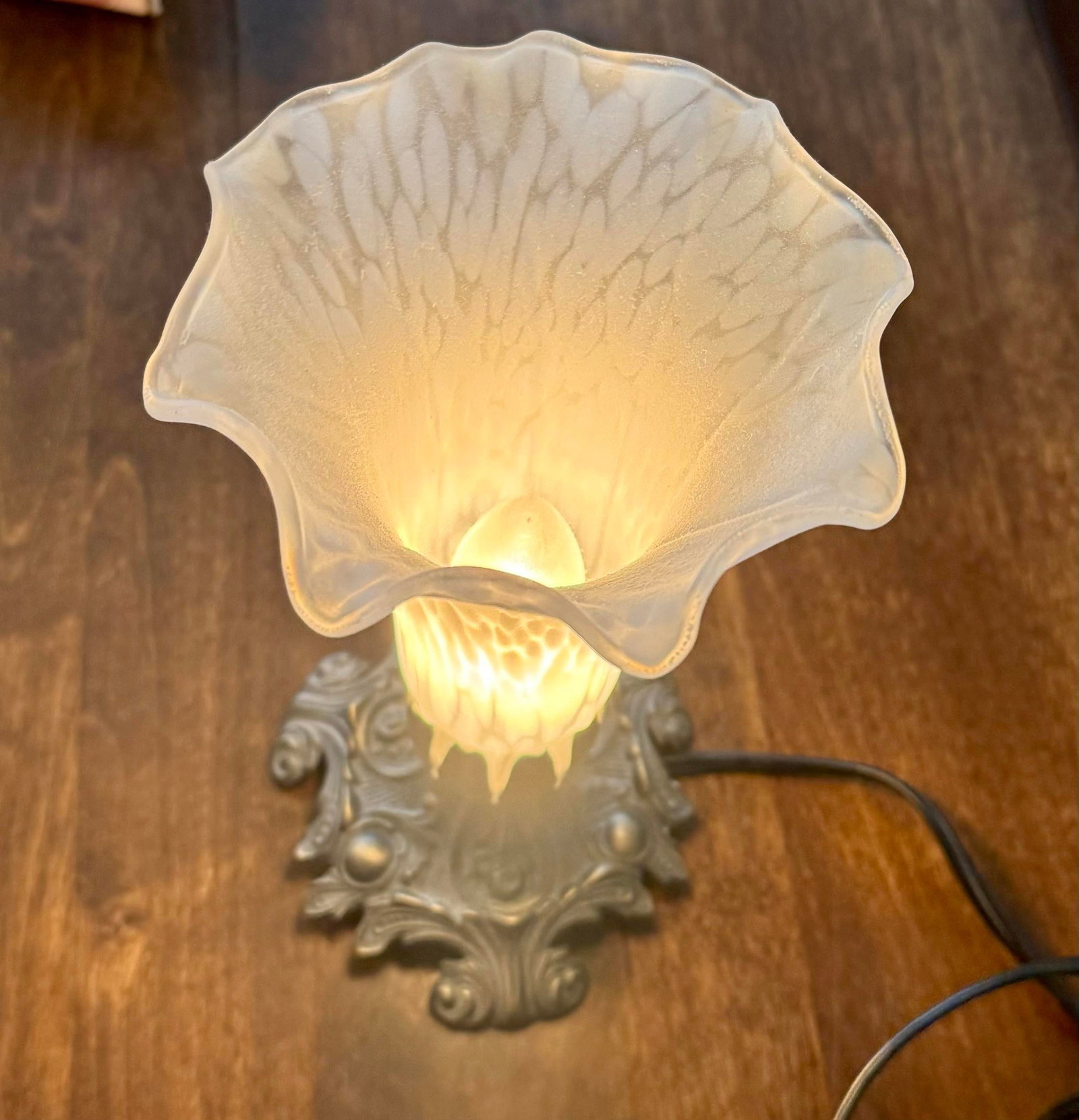 Meyda Art Nouveau Tiffany Pond Lily Accent Lamp - 5