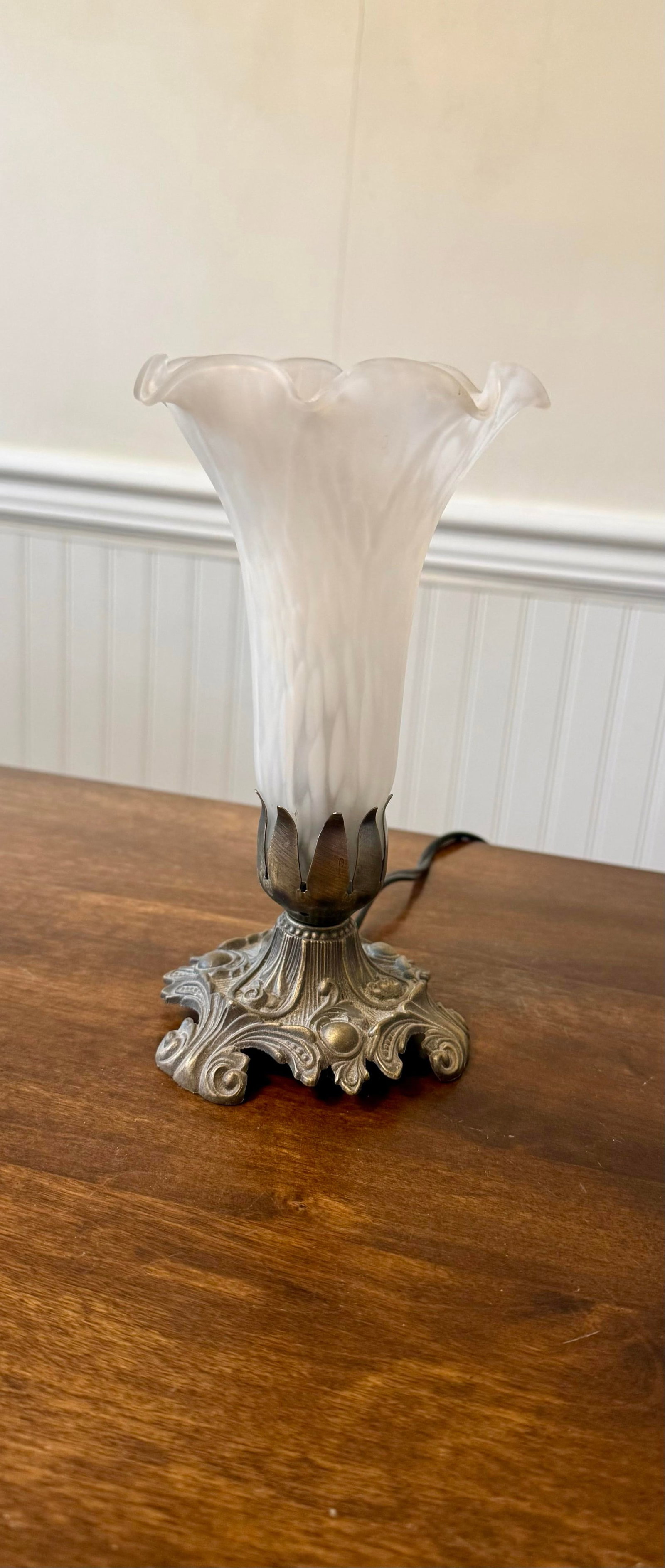 Meyda Art Nouveau Tiffany Pond Lily Accent Lamp - 8