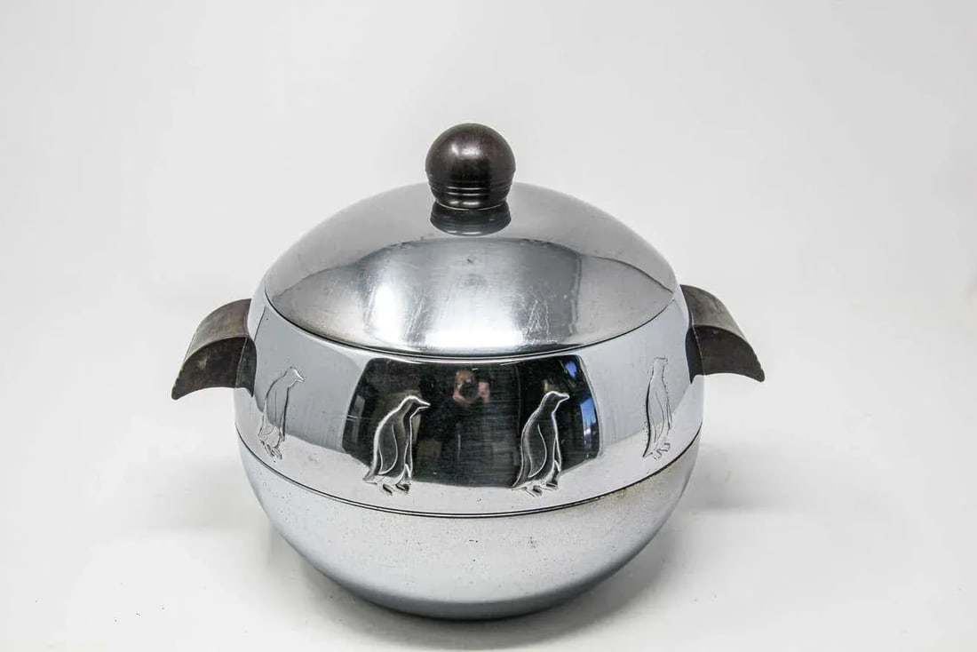 1960s Vintage West Bend Penguin Ice Bucket - 7
