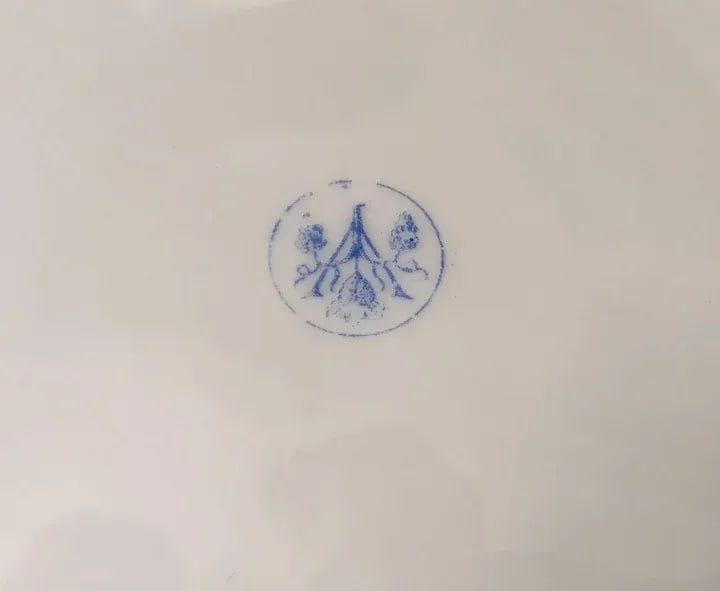 19th Century Continental Porcelain Plate in the Manner of Herend Market Garden - 2