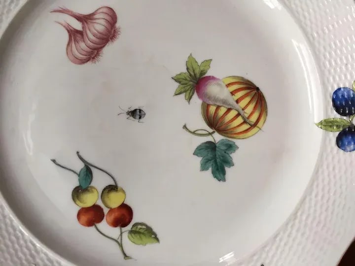 19th Century Continental Porcelain Plate in the Manner of Herend Market Garden - 5