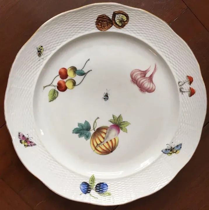 19th Century Continental Porcelain Plate in the Manner of Herend Market Garden - 8