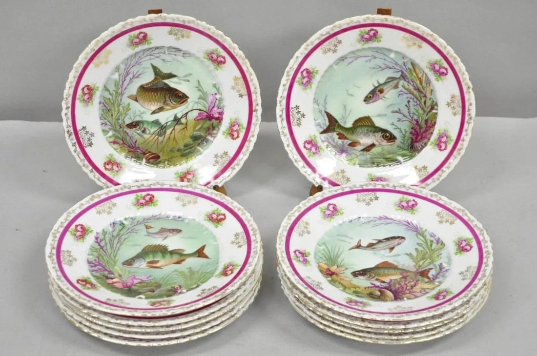 Early 20th Century (12) Victoria Carlsbad Austria, Porcelain Fish Plates & Gravy Sauce Boat - 2