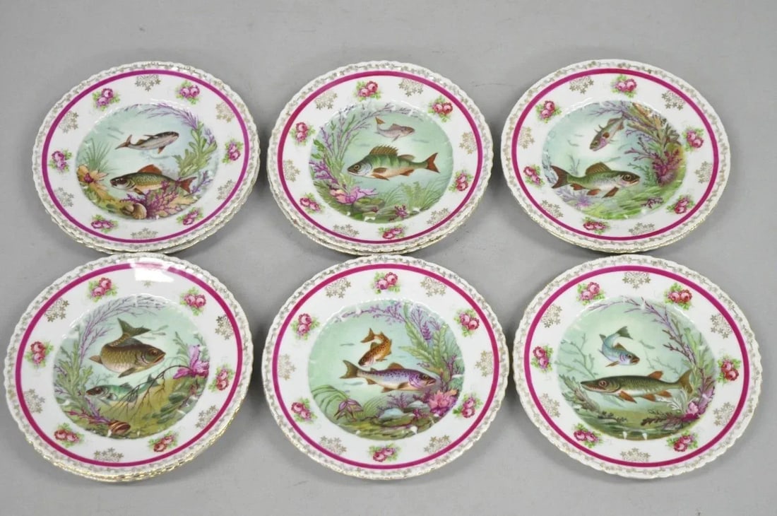 Early 20th Century (12) Victoria Carlsbad Austria, Porcelain Fish Plates & Gravy Sauce Boat - 4