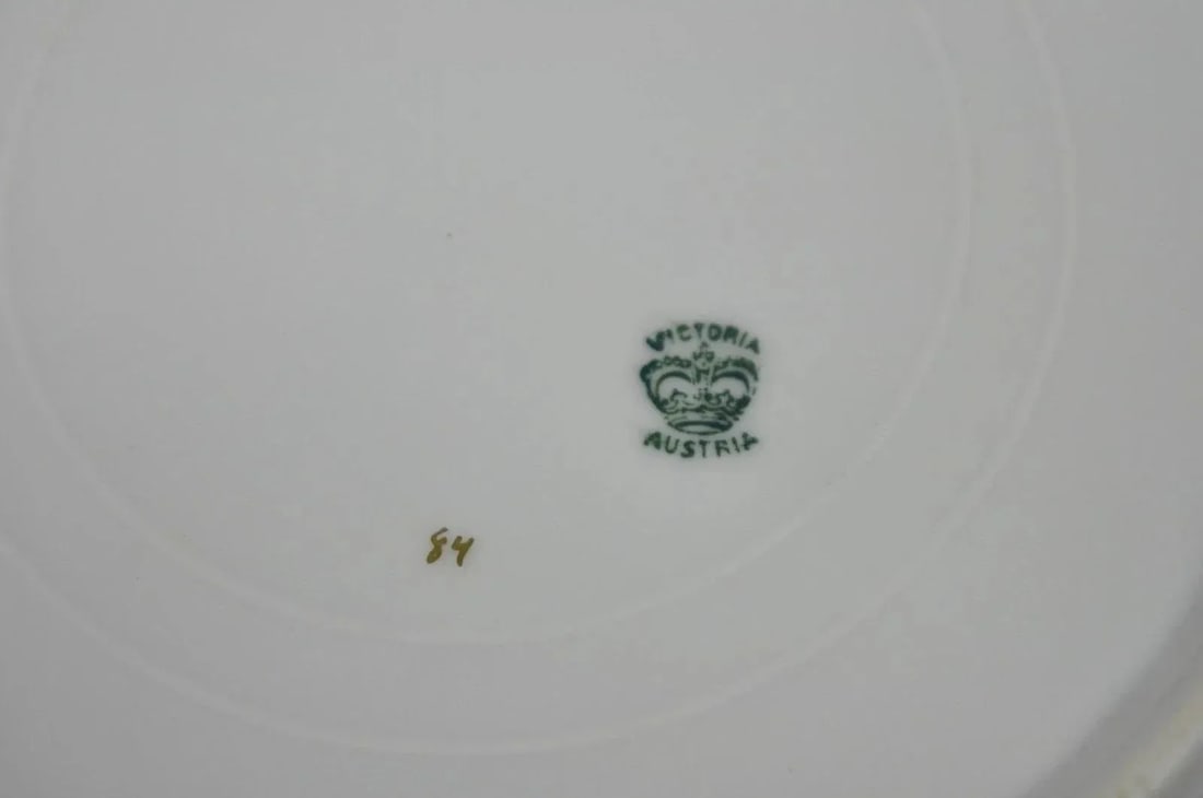 Early 20th Century (12) Victoria Carlsbad Austria, Porcelain Fish Plates & Gravy Sauce Boat - 6