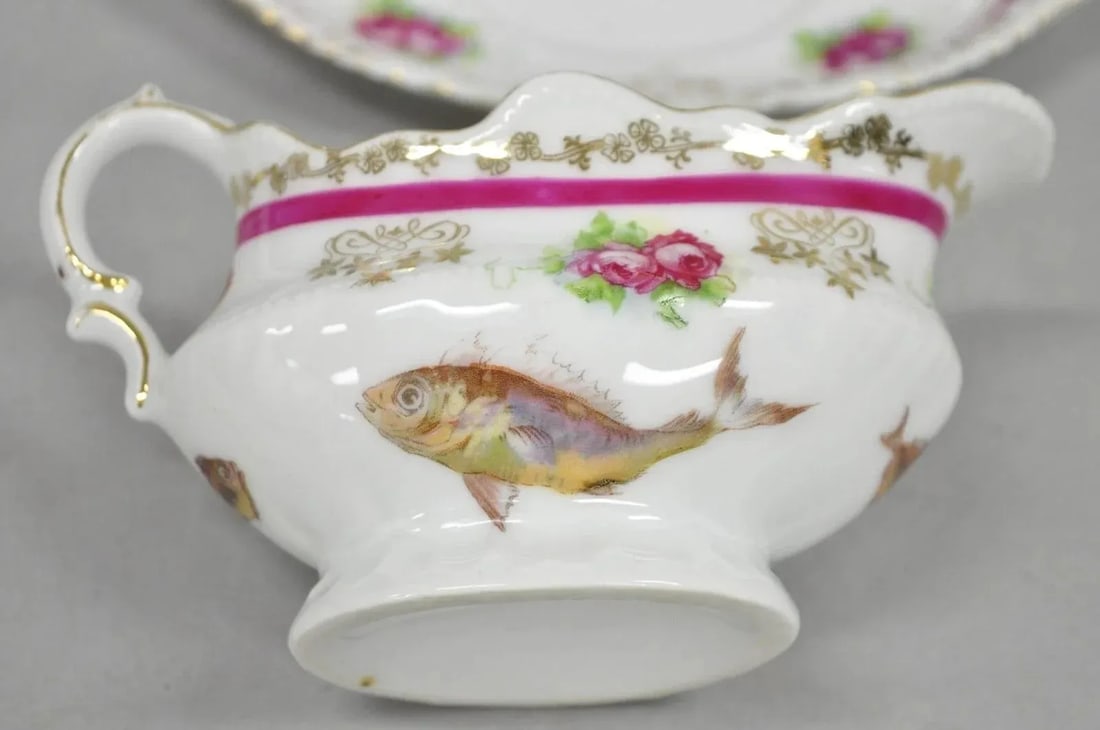 Early 20th Century (12) Victoria Carlsbad Austria, Porcelain Fish Plates & Gravy Sauce Boat - 7