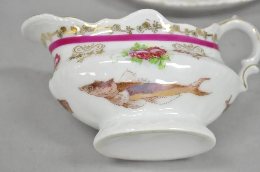 Early 20th Century (12) Victoria Carlsbad Austria, Porcelain Fish Plates & Gravy Sauce Boat - 8
