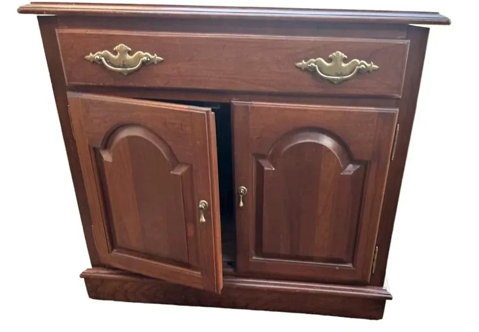 Ethan Allen Cherry Wood Nightstand or Side Table - Vintage Late 20th Century - 7