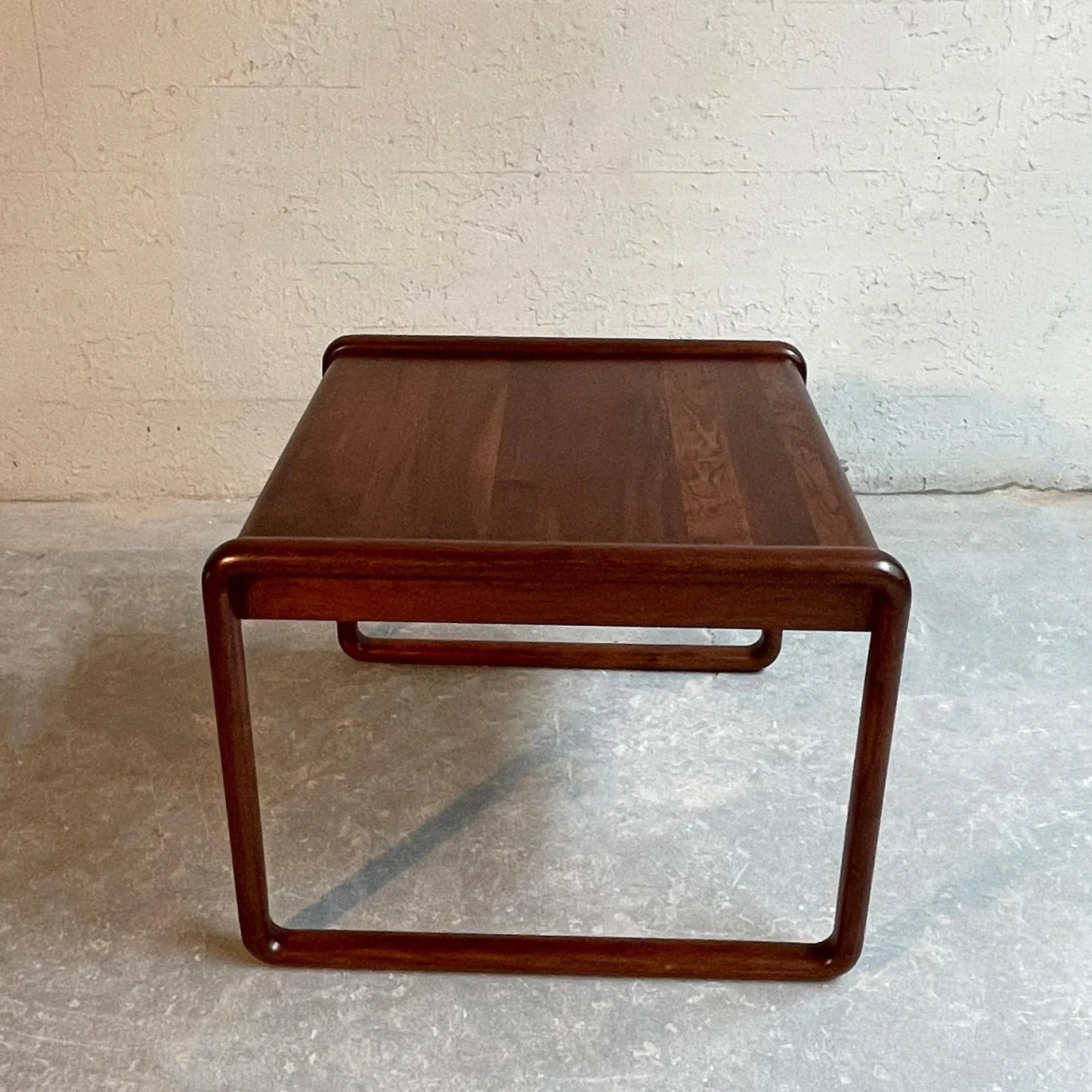 Mid 20th Century Gunlocke Mid-Century Modern Walnut Side Table - 8