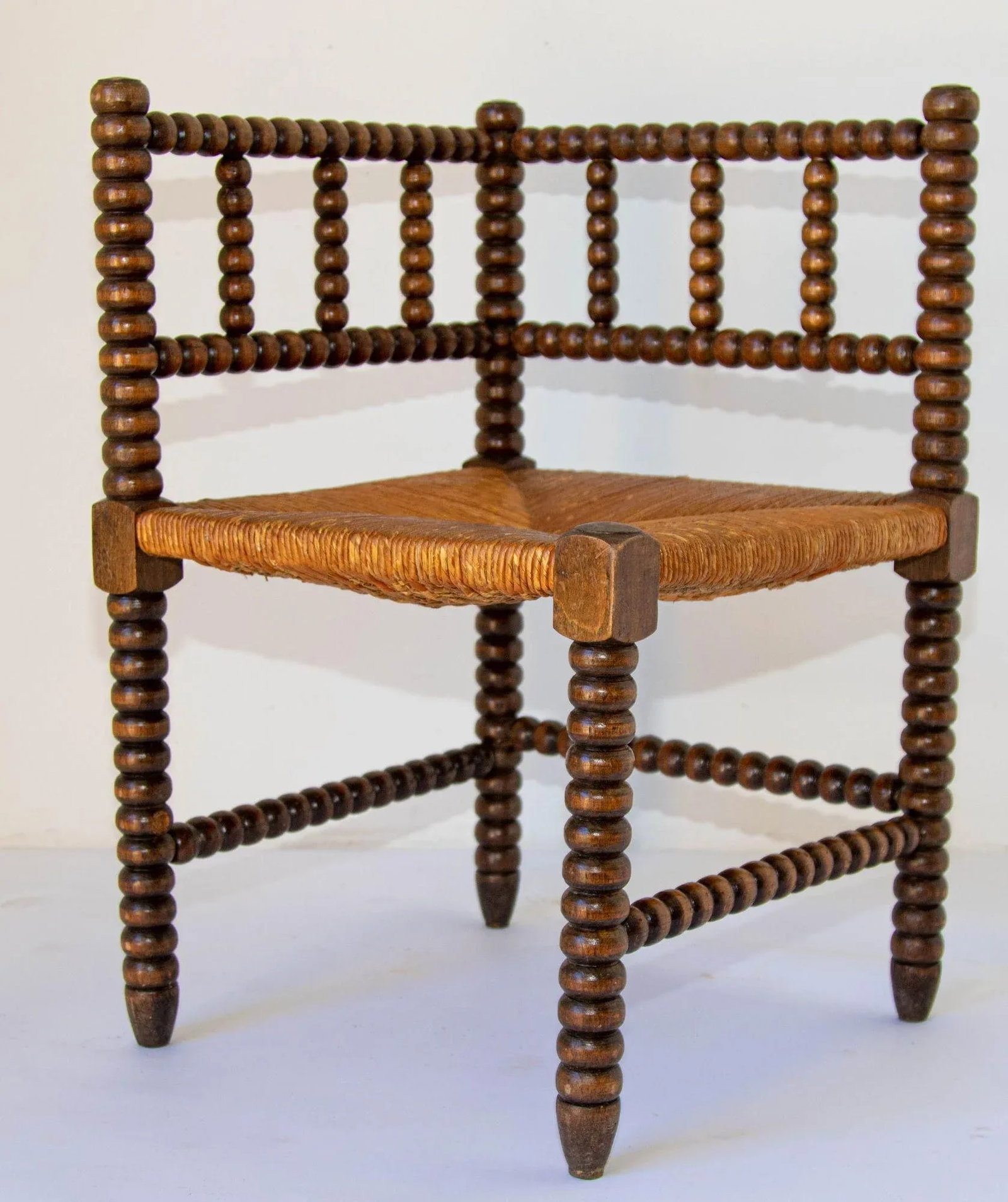 Antique French Provincial Carved Oak Bobbin Rush Corner Chair 19th C. - 3
