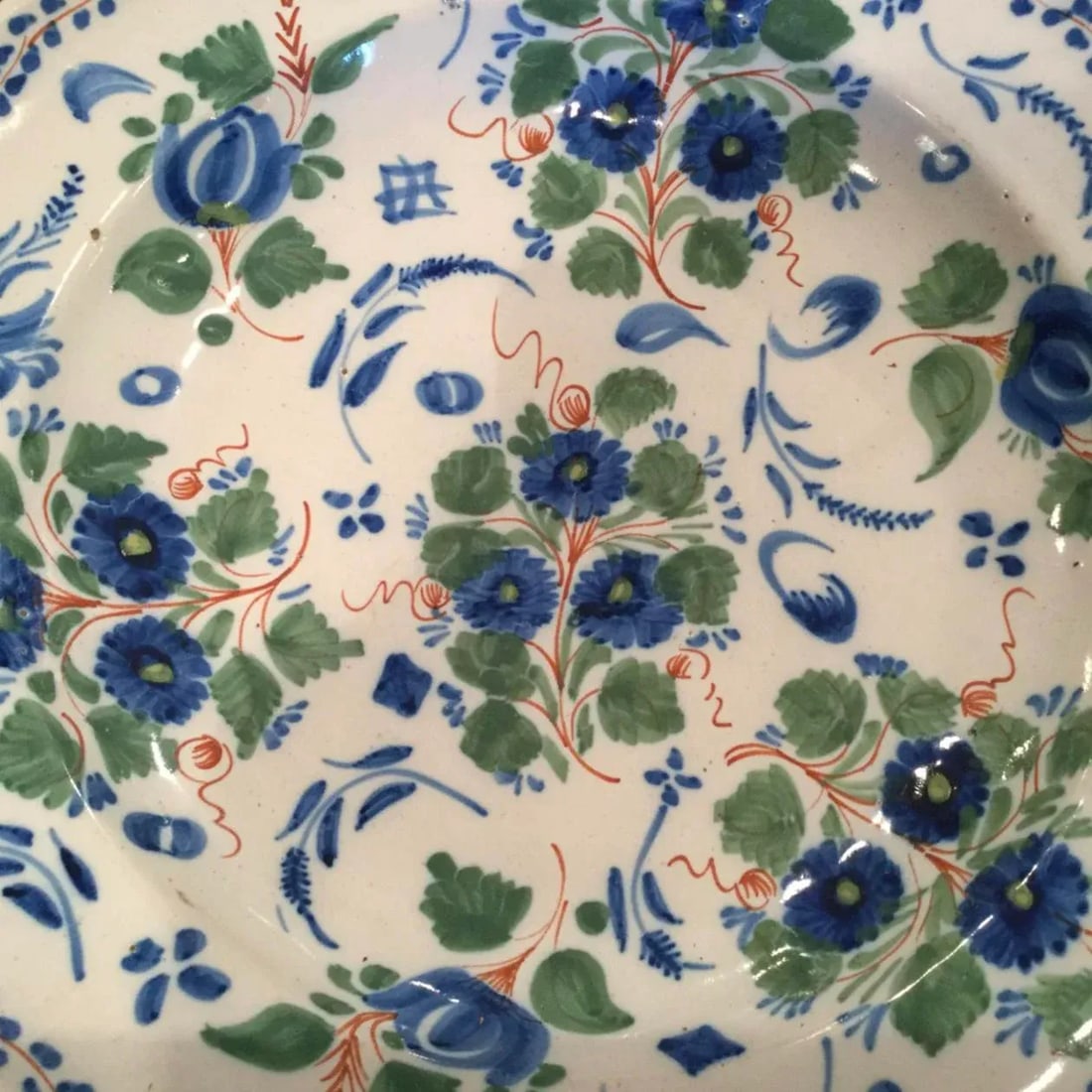 17th Century Spanish Delft Charger - 2