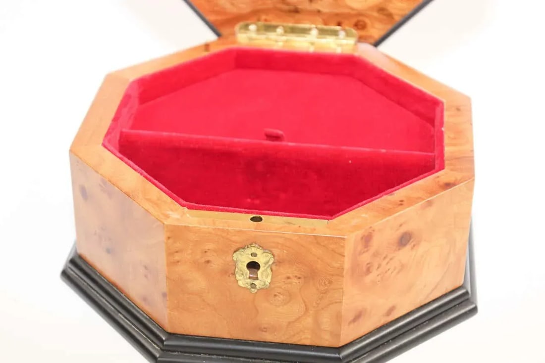 Octagonal Jewelry Music Box, Made in Italy - 12