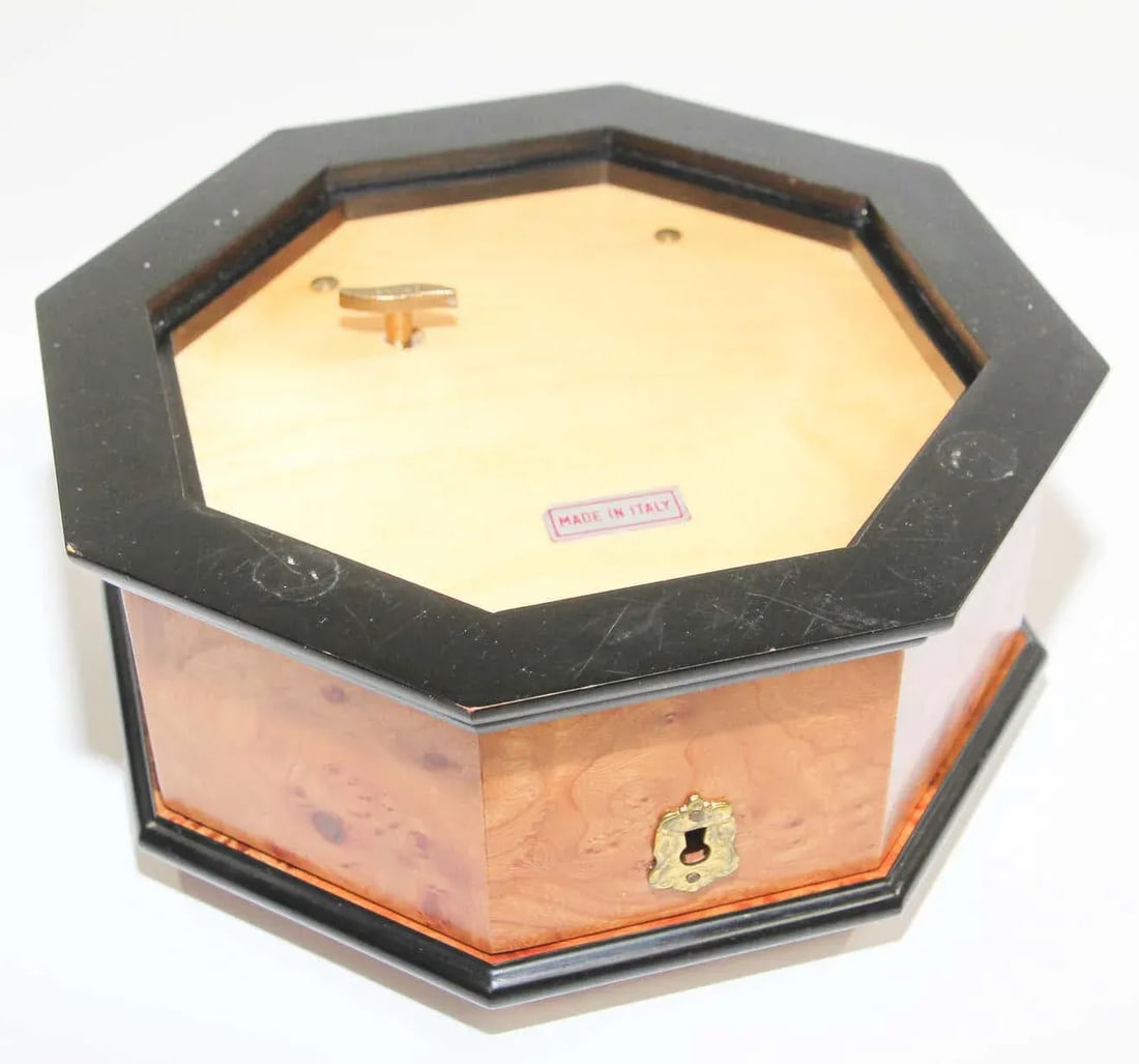 Octagonal Jewelry Music Box, Made in Italy - 3