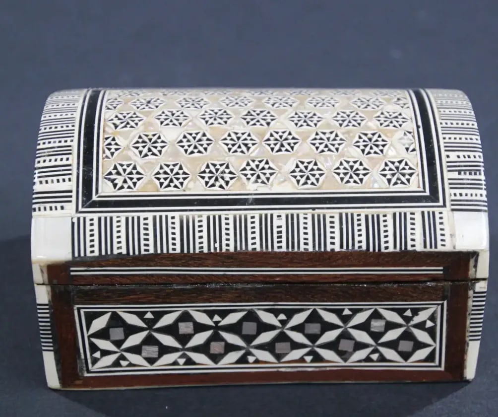 Middle Eastern Moorish Handcrafted Mosaic Decorative Box - 9