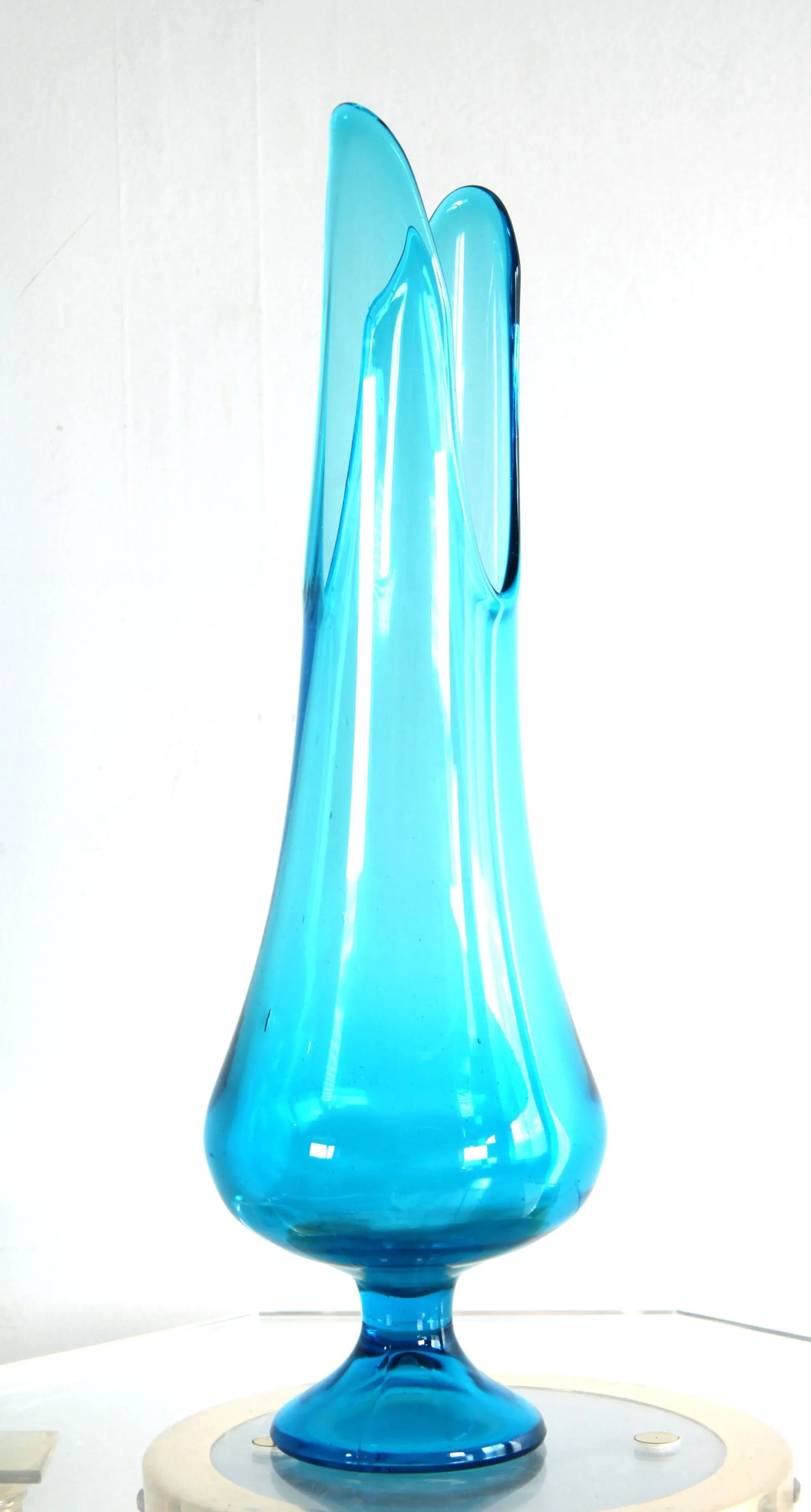 Vintage Mid Century Modern Aqua Blue Stretch Glass Vase - 4