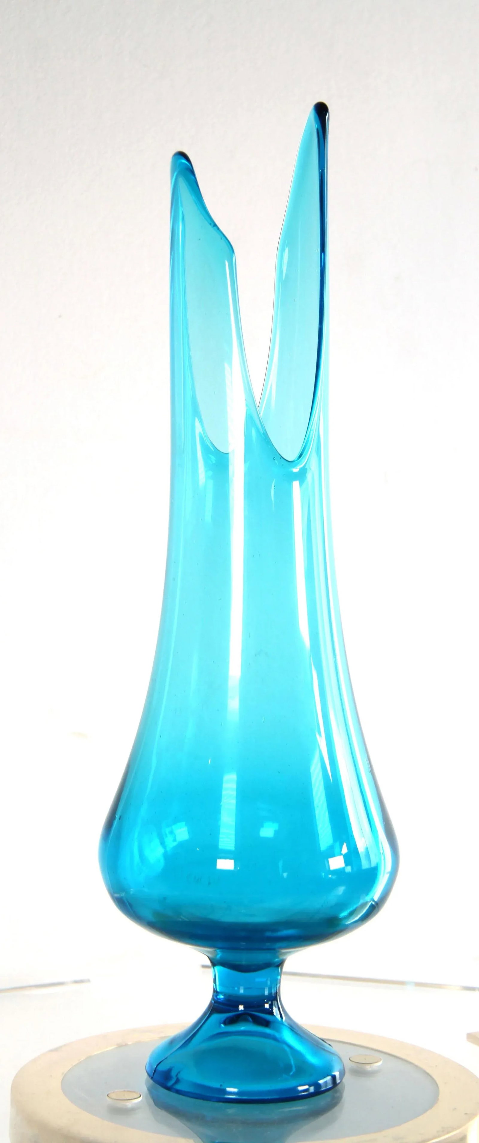 Vintage Mid Century Modern Aqua Blue Stretch Glass Vase - 8