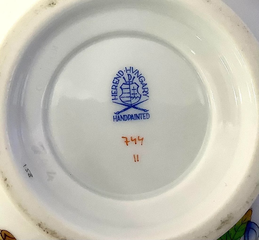 Vintage Herend Queen Victoria Porcelain Soup Bowl With Lid - 6