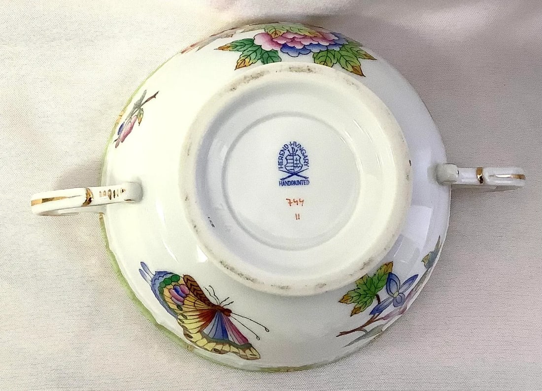 Vintage Herend Queen Victoria Porcelain Soup Bowl With Lid - 7