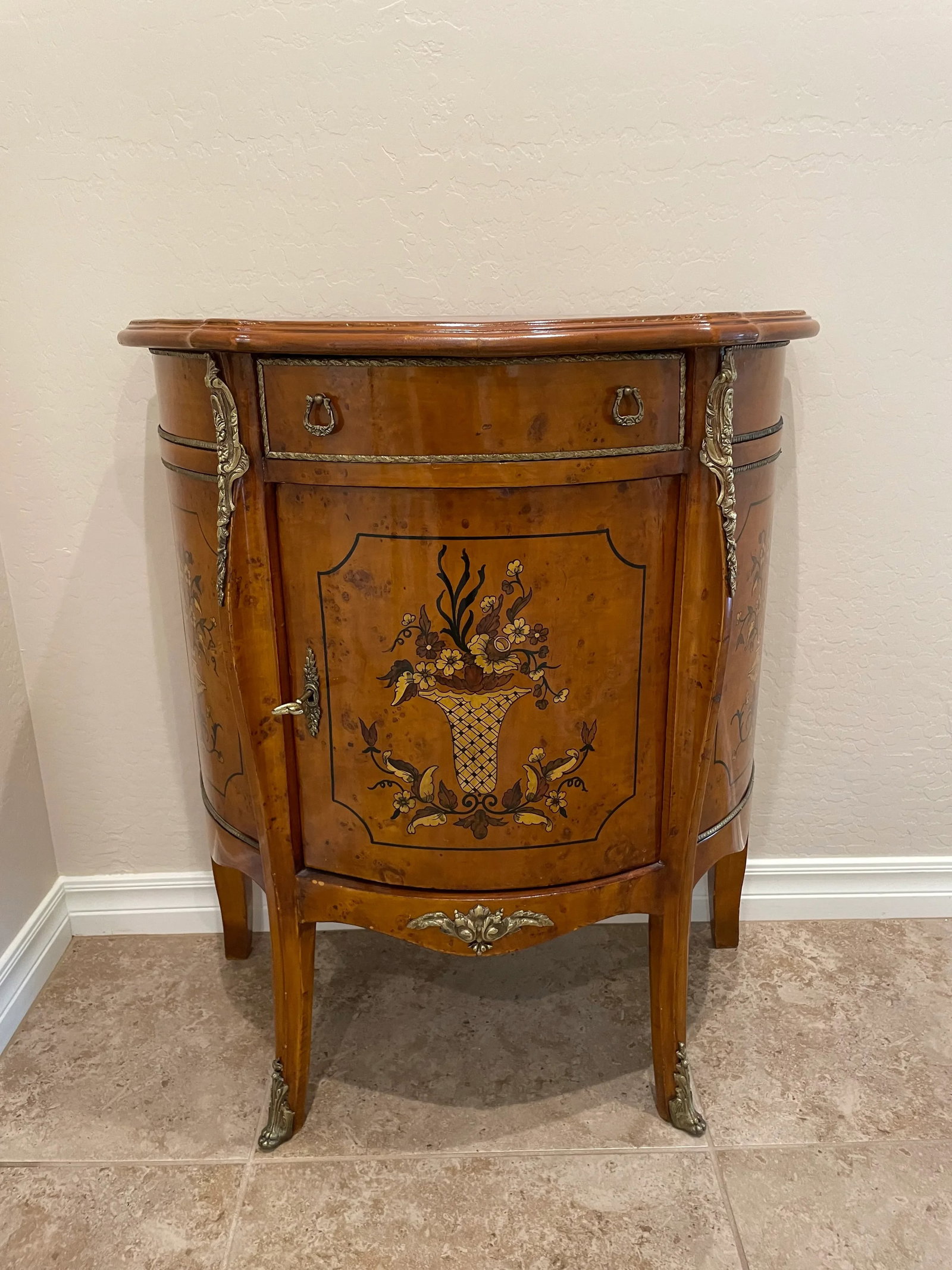 1990s Demi-Lune Accent Cabinet Italian Neoclassical Style Faux Marquetry - 2