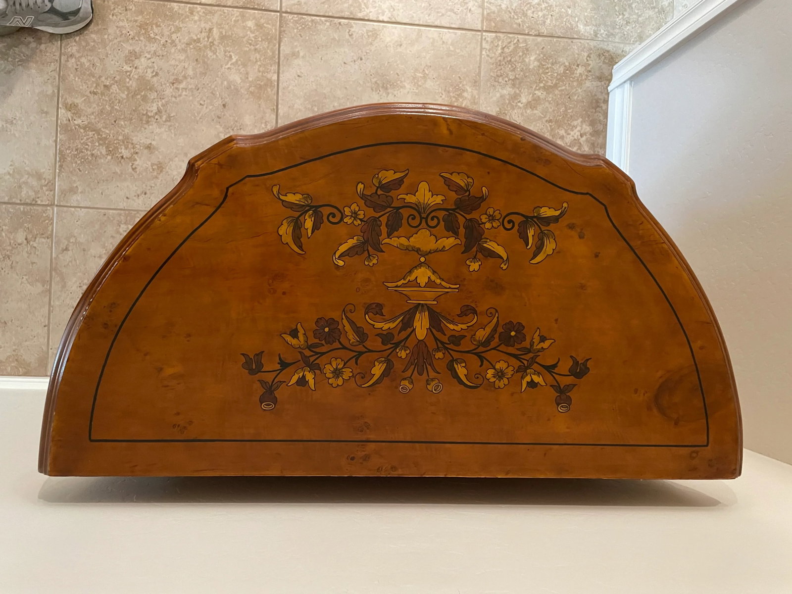 1990s Demi-Lune Accent Cabinet Italian Neoclassical Style Faux Marquetry - 4