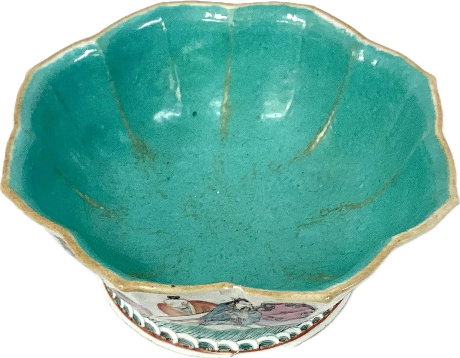 Chinese Famille Rose Footed Bowl With Turquoise Interior - 4