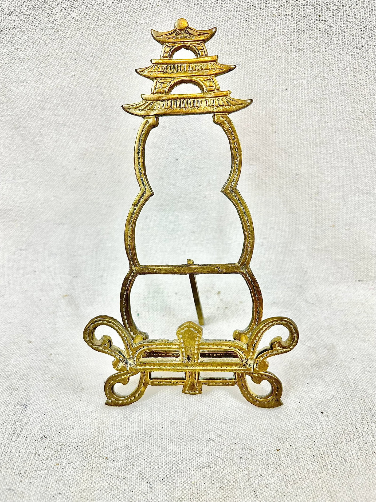 Vintage Brass Pagoda Shaped Tabletop Easel - 3