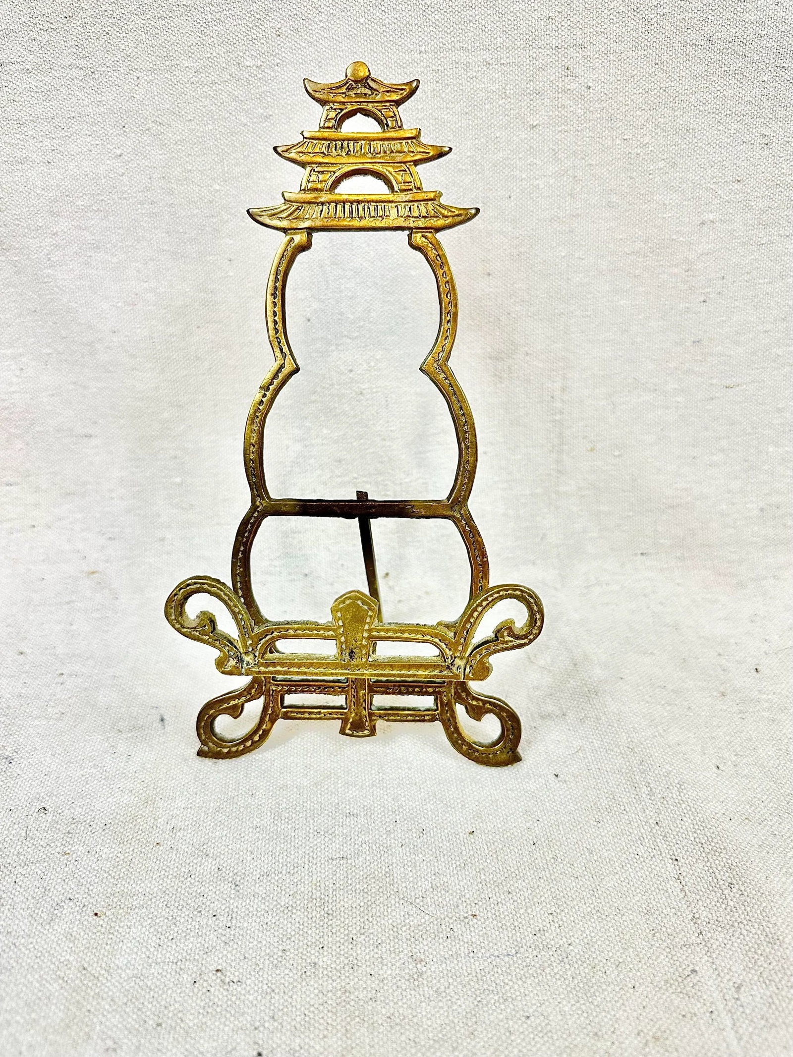 Vintage Brass Pagoda Shaped Tabletop Easel - 7