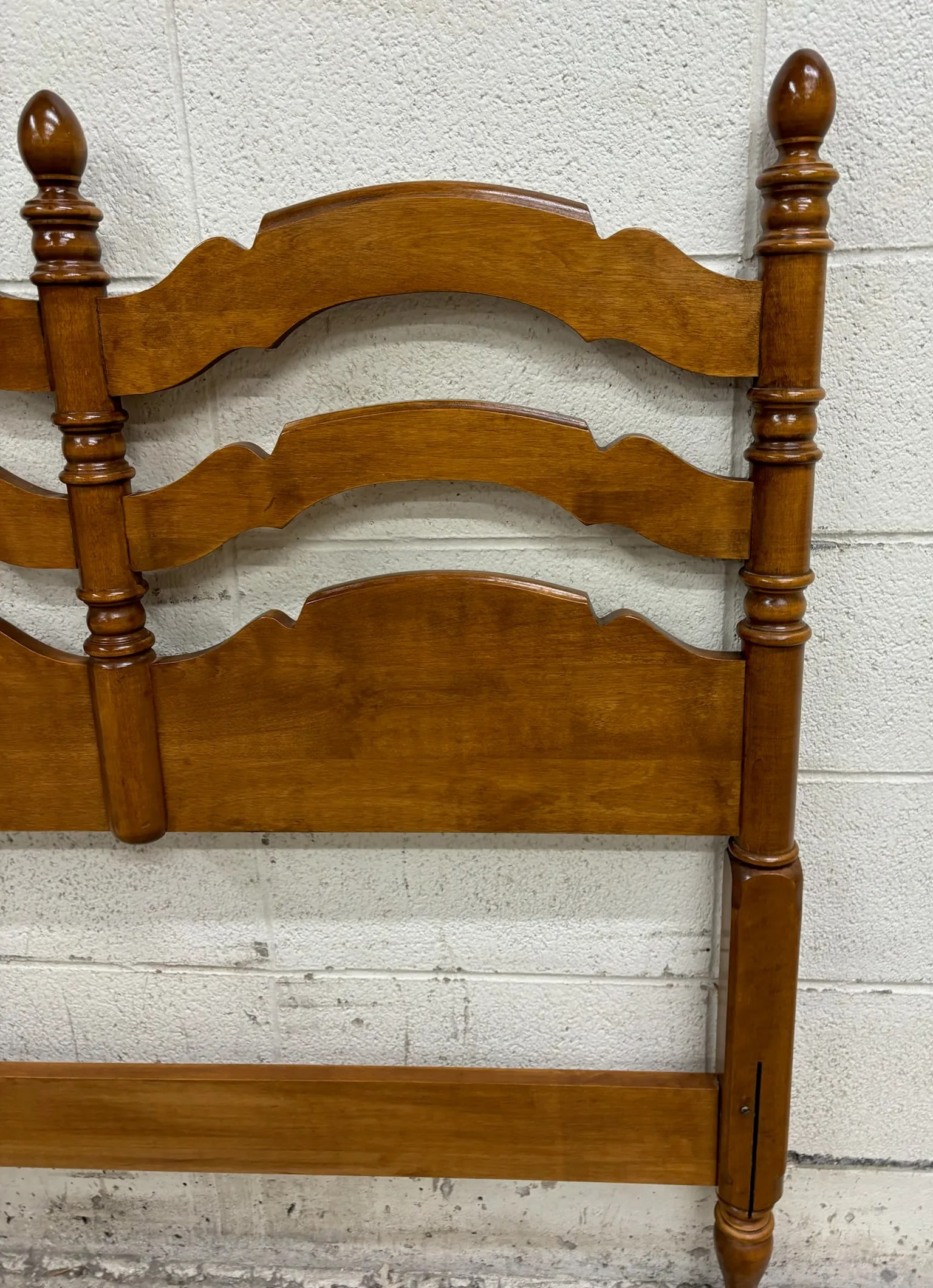 Vintage Ethan Allen Heirloom Nutmeg Maple Twin Size Colonial Style Headboard - 4
