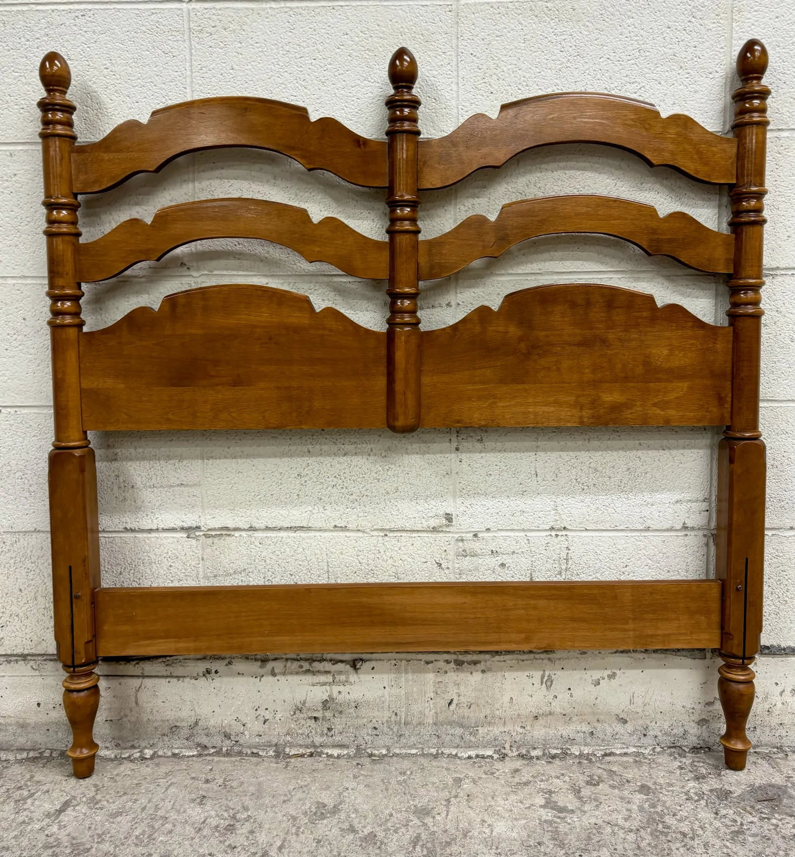 Vintage Ethan Allen Heirloom Nutmeg Maple Twin Size Colonial Style Headboard - 6