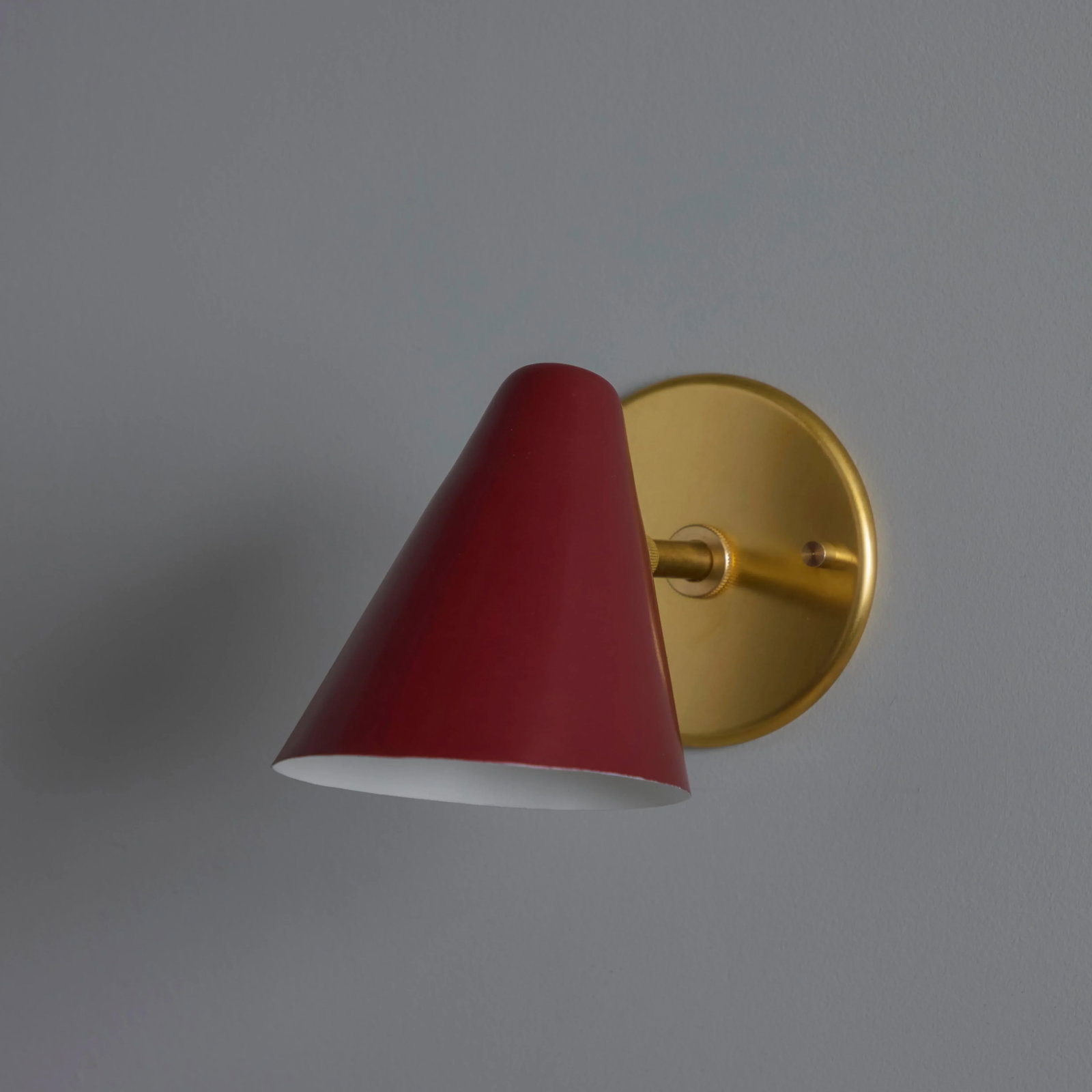 1950s Conical Red Metal & Brass Sconces by Gino Sarfatti for Arteluce, Unmarked - a Pair - 3