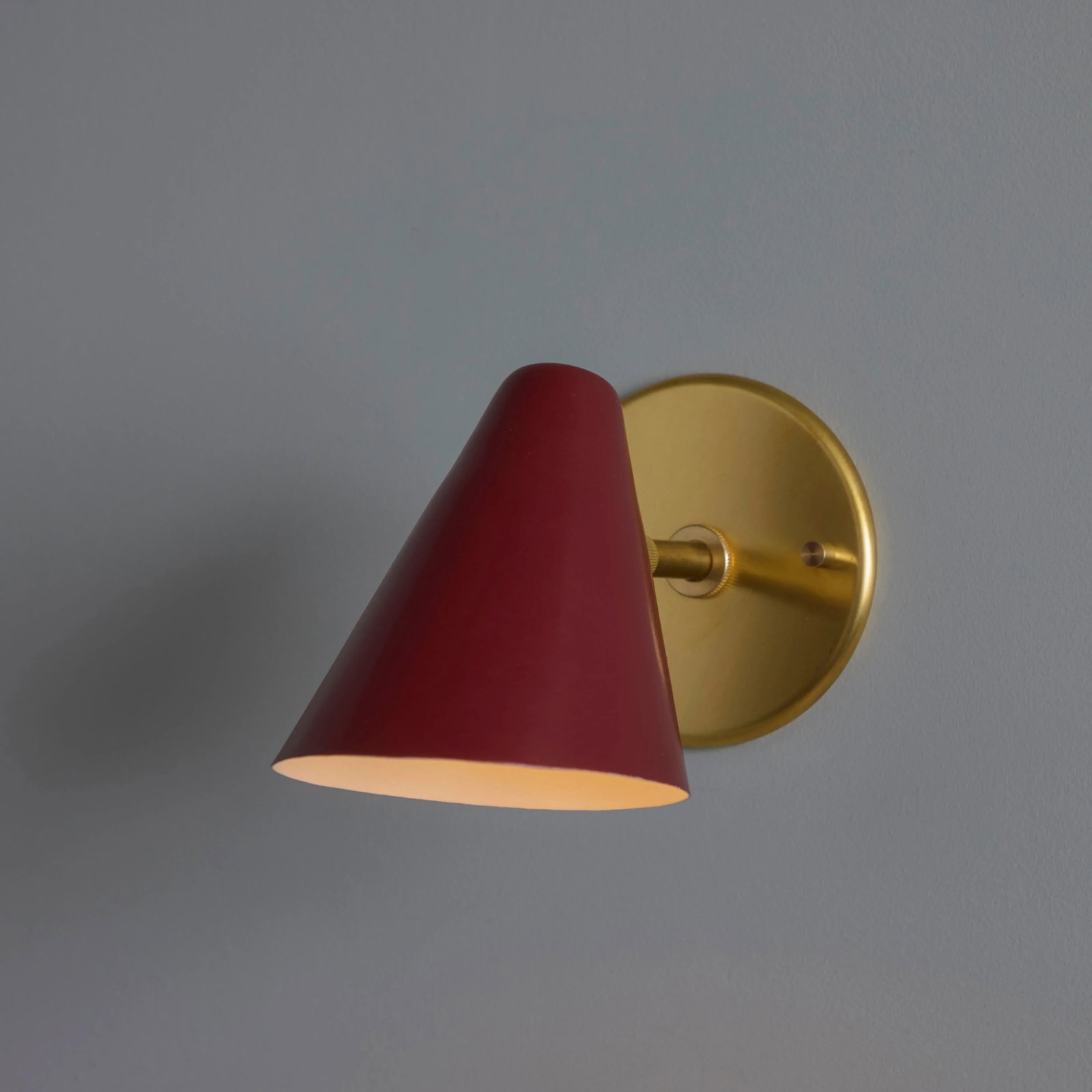1950s Conical Red Metal & Brass Sconces by Gino Sarfatti for Arteluce, Unmarked - a Pair - 4