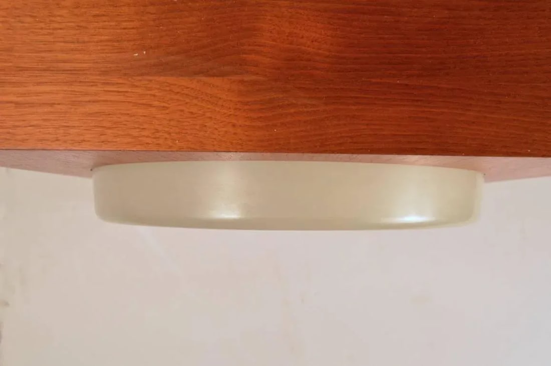Minimalist Chandelier in Wood, Brass and Glass - 5