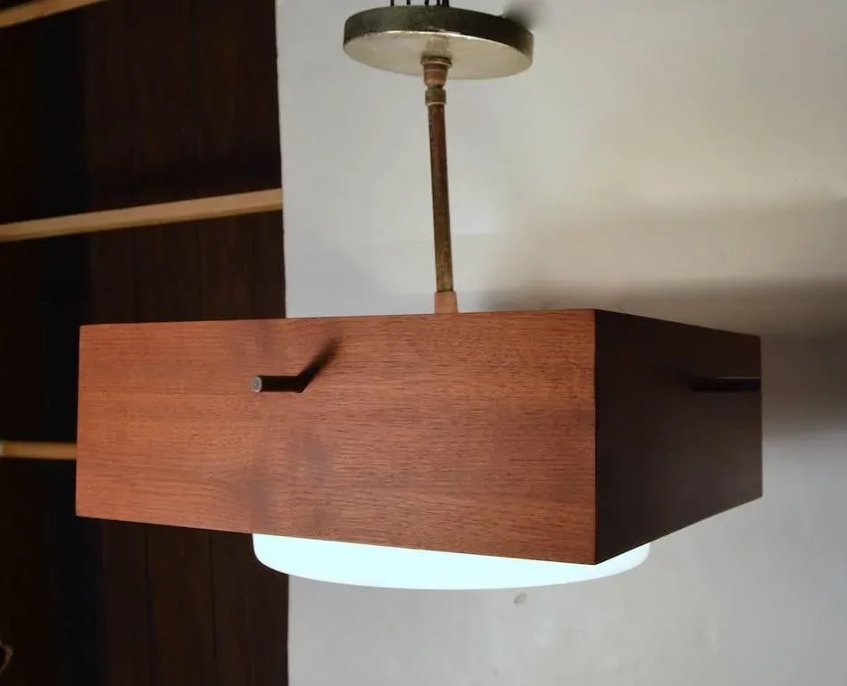 Minimalist Chandelier in Wood, Brass and Glass - 8