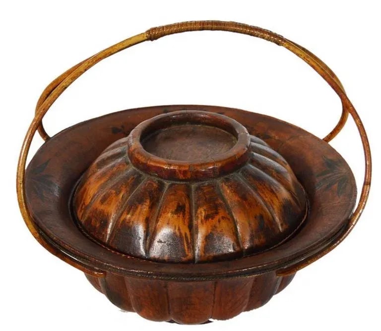 Antique Varnished Bamboo Hat Basket Painted With Flowers From 19th Century - 4