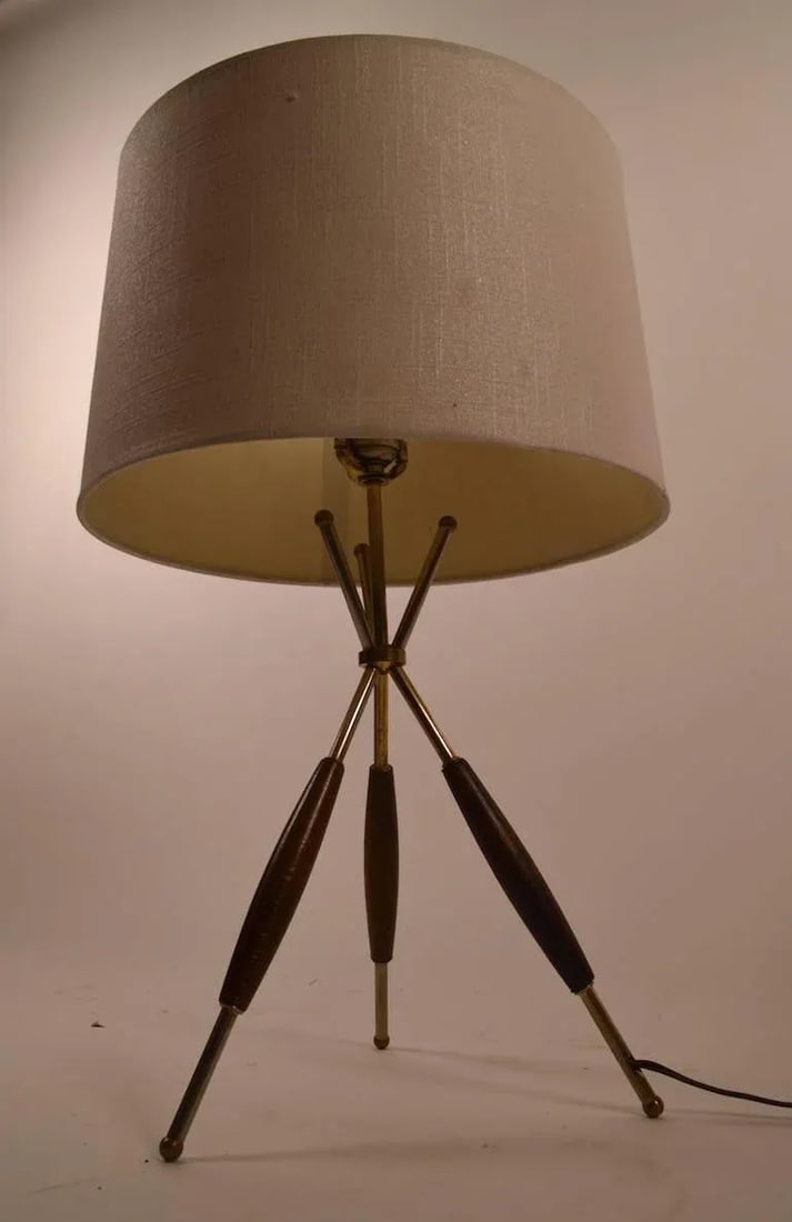 Thurston for Lightolier Tri Pod Table Lamp - 3