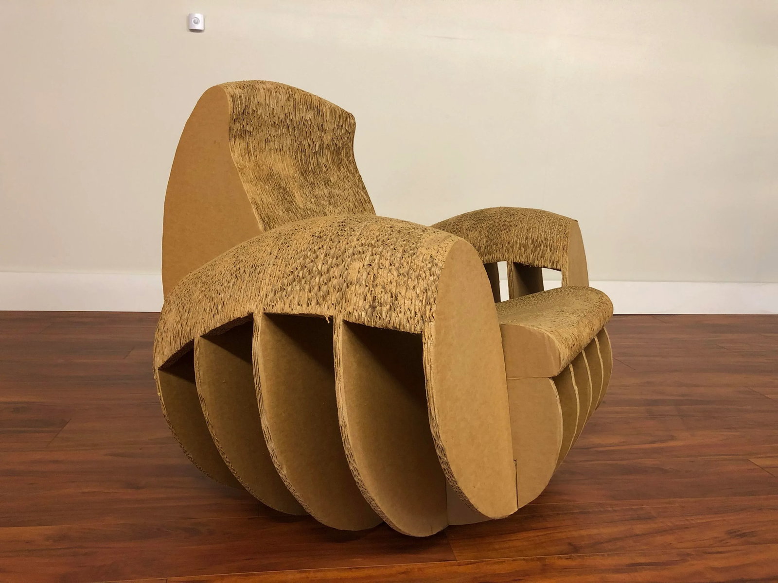 Rocking Lounge Chair Made Entirely of Cardboard - 2