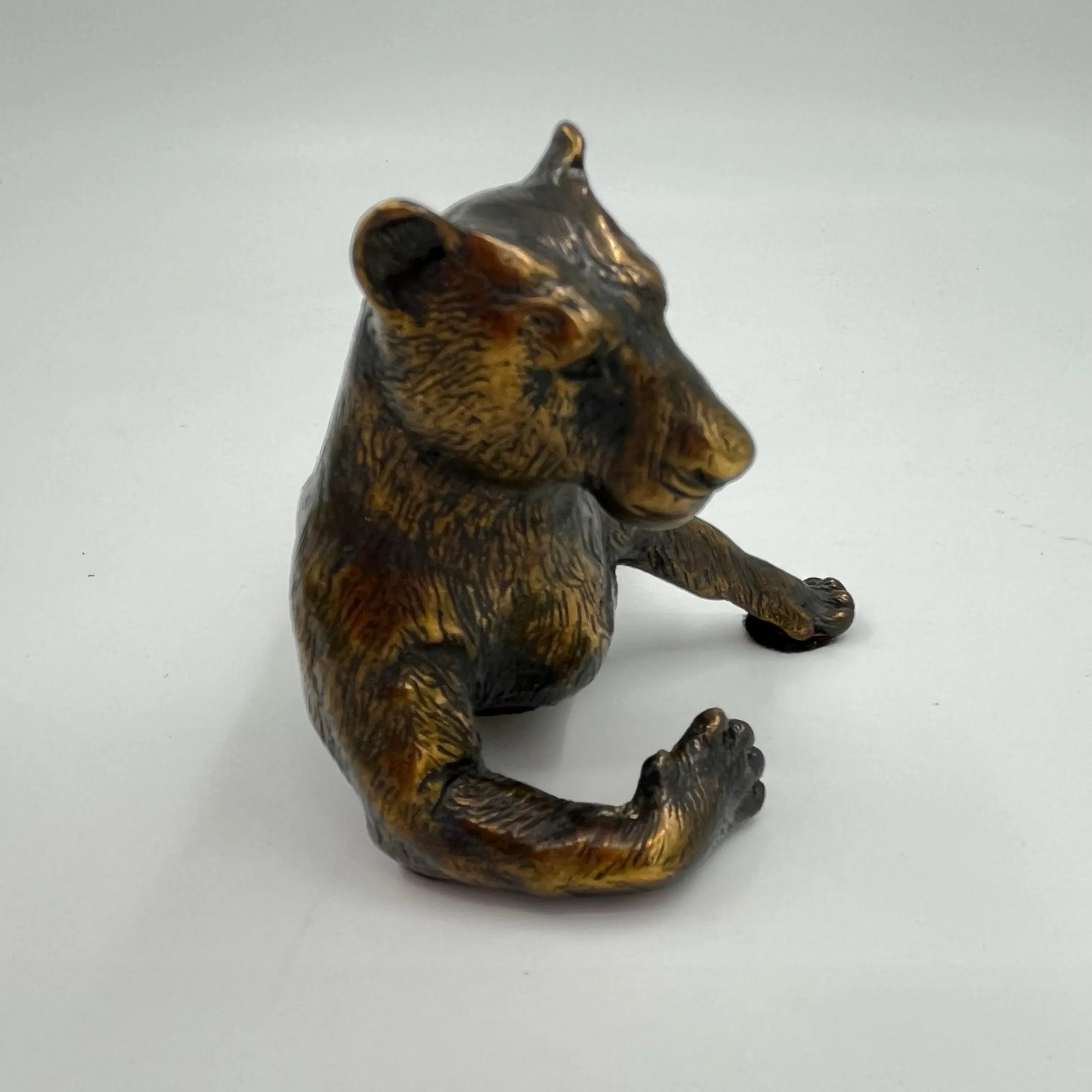Late 20th Century Vintage Maitland Smith Bronze Lioness Figurine - 7