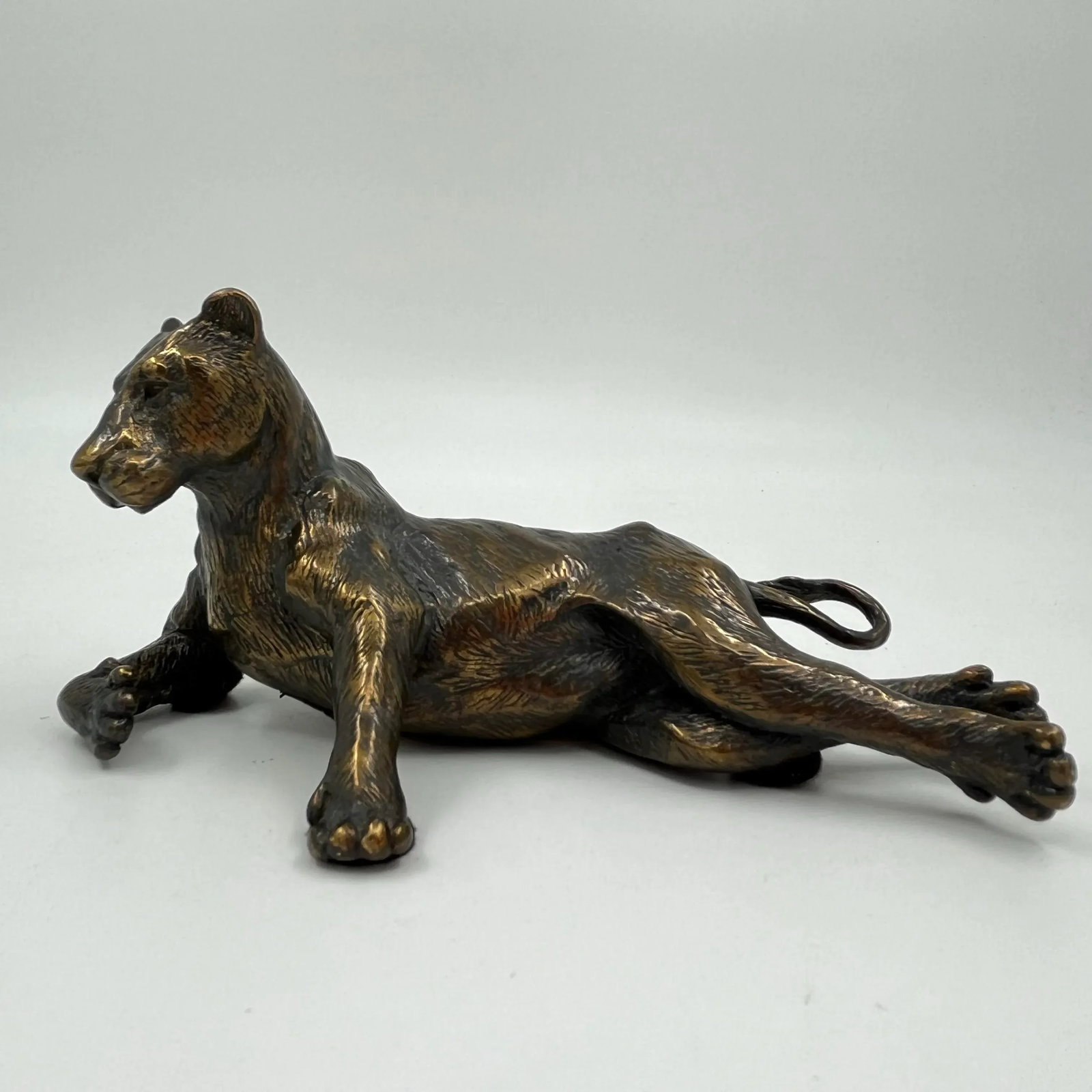Late 20th Century Vintage Maitland Smith Bronze Lioness Figurine - 9