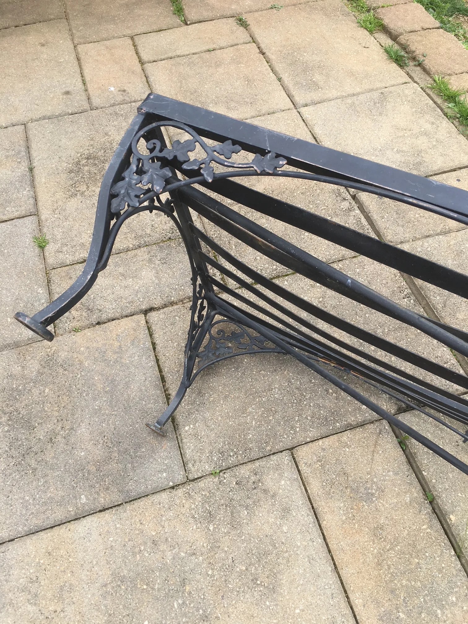 1950s Woodard Style Patio Seating, Table, & Bar Cart, 5 Pieces - 10