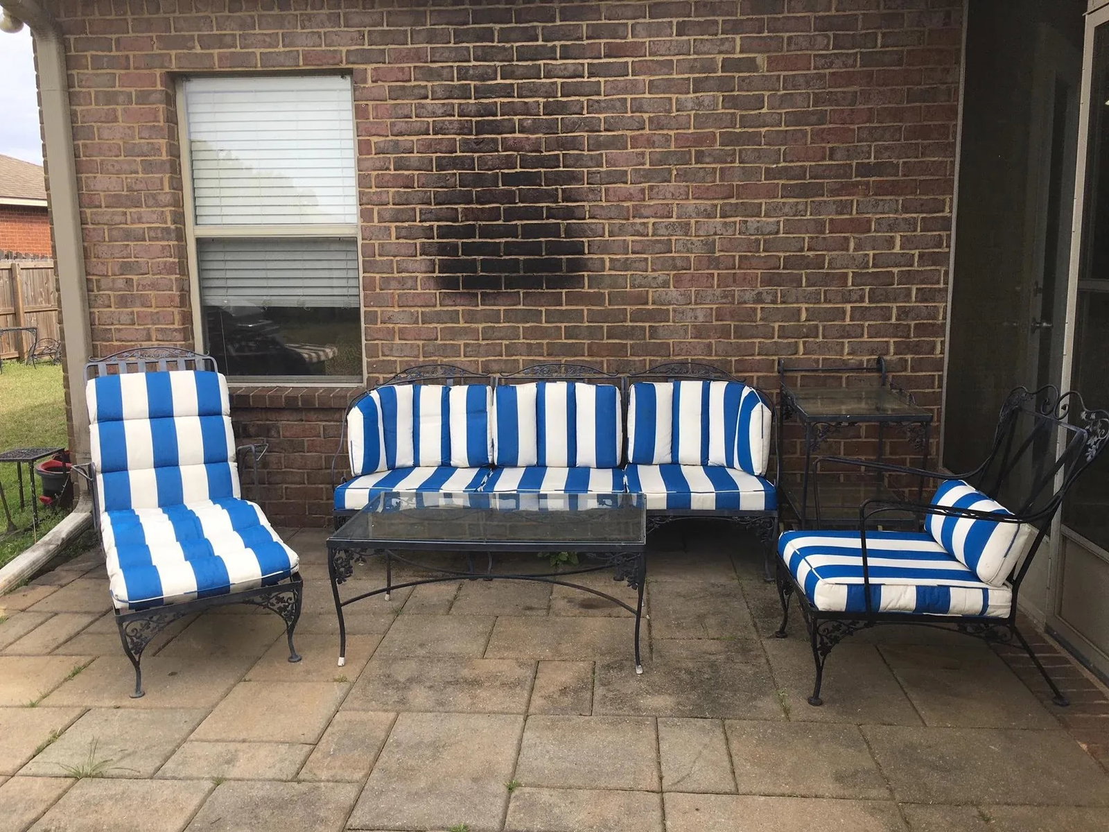 1950s Woodard Style Patio Seating, Table, & Bar Cart, 5 Pieces - 12