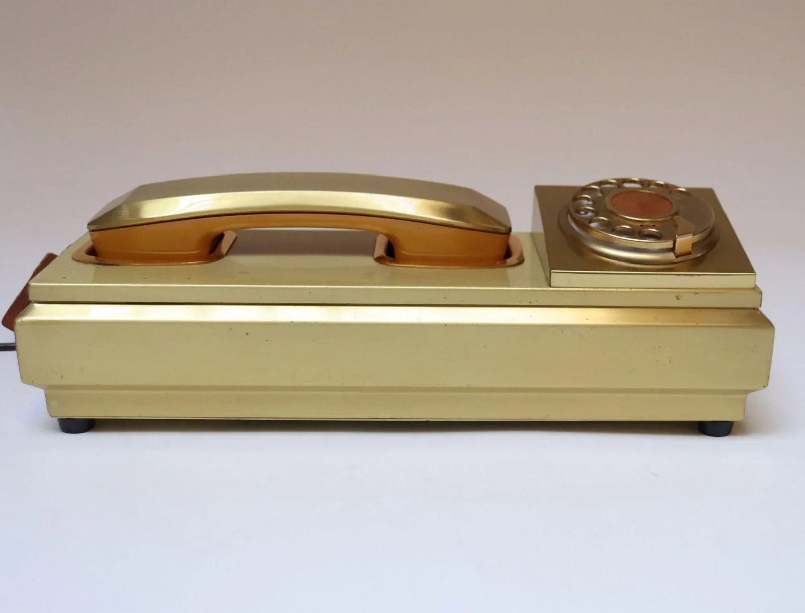 Vintage Italian Modernist Gold Aluminum Rotary Telephone by Cr Telefonia - 3