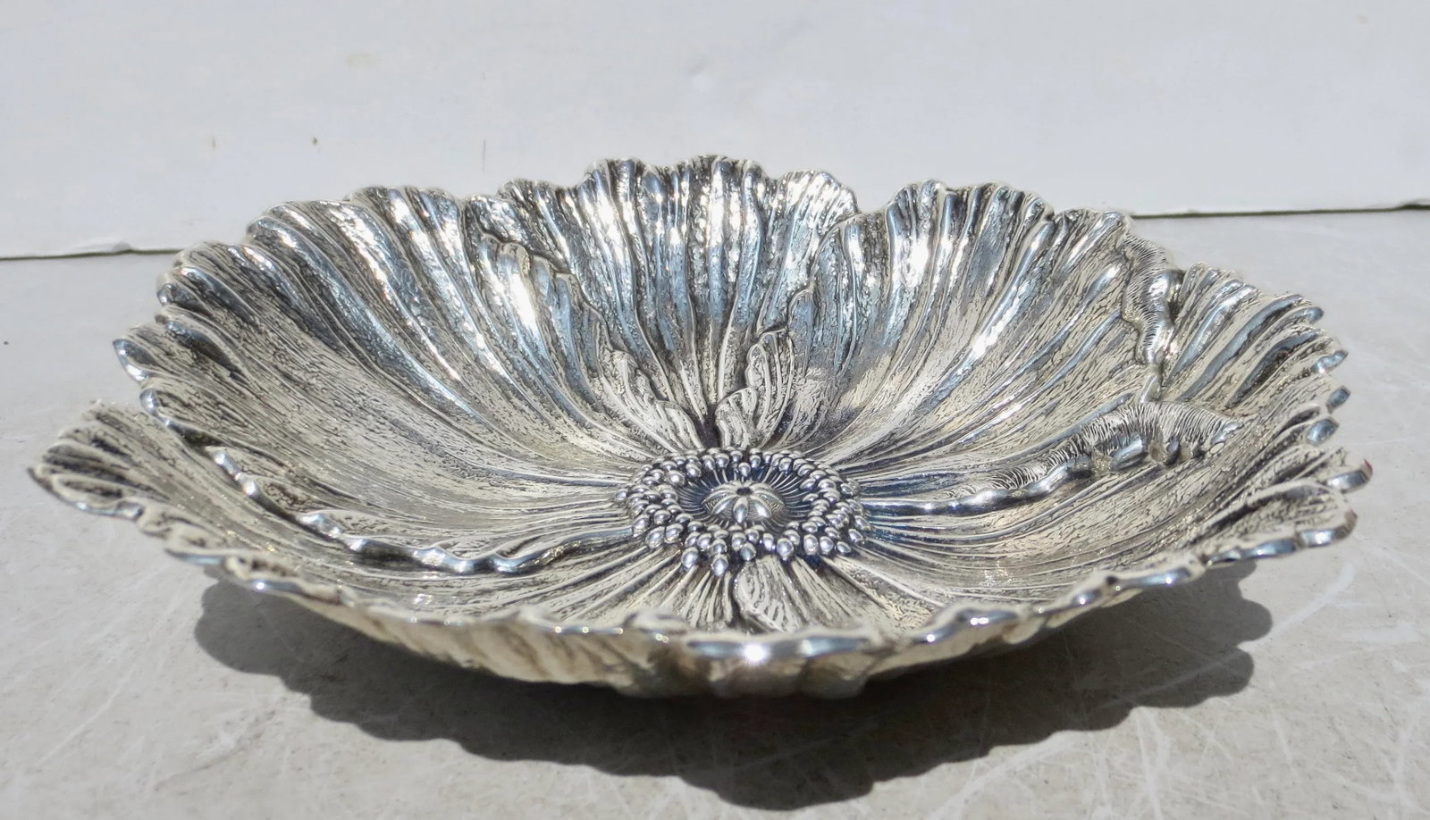 Buccellati Sterling Silver "Poppy" Bowl Large Size. - 8